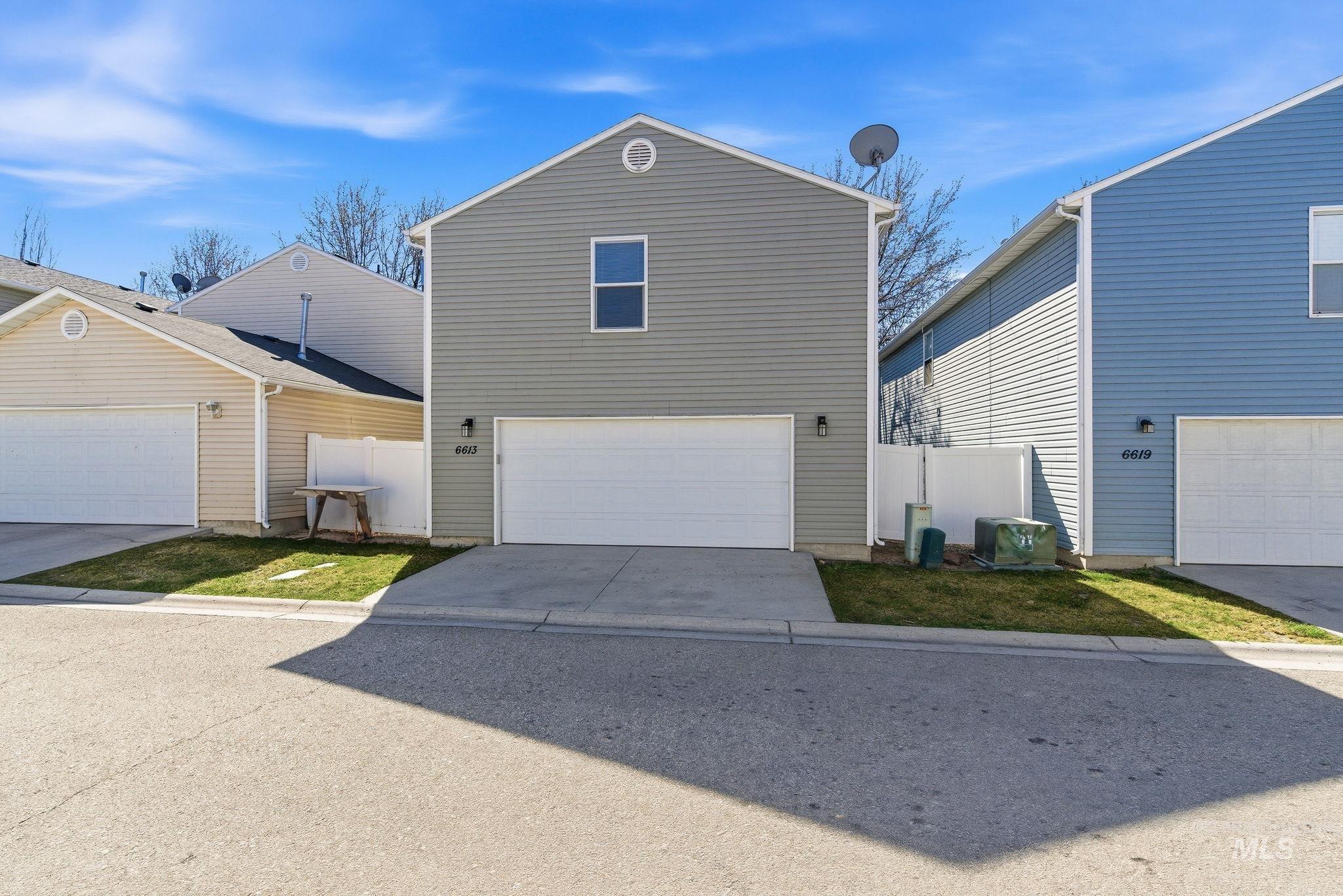 6613 S Covewood Way, Boise, Idaho 83709, 3 Bedrooms, 2.5 Bathrooms, Residential For Sale, Price $435,000, 98978809