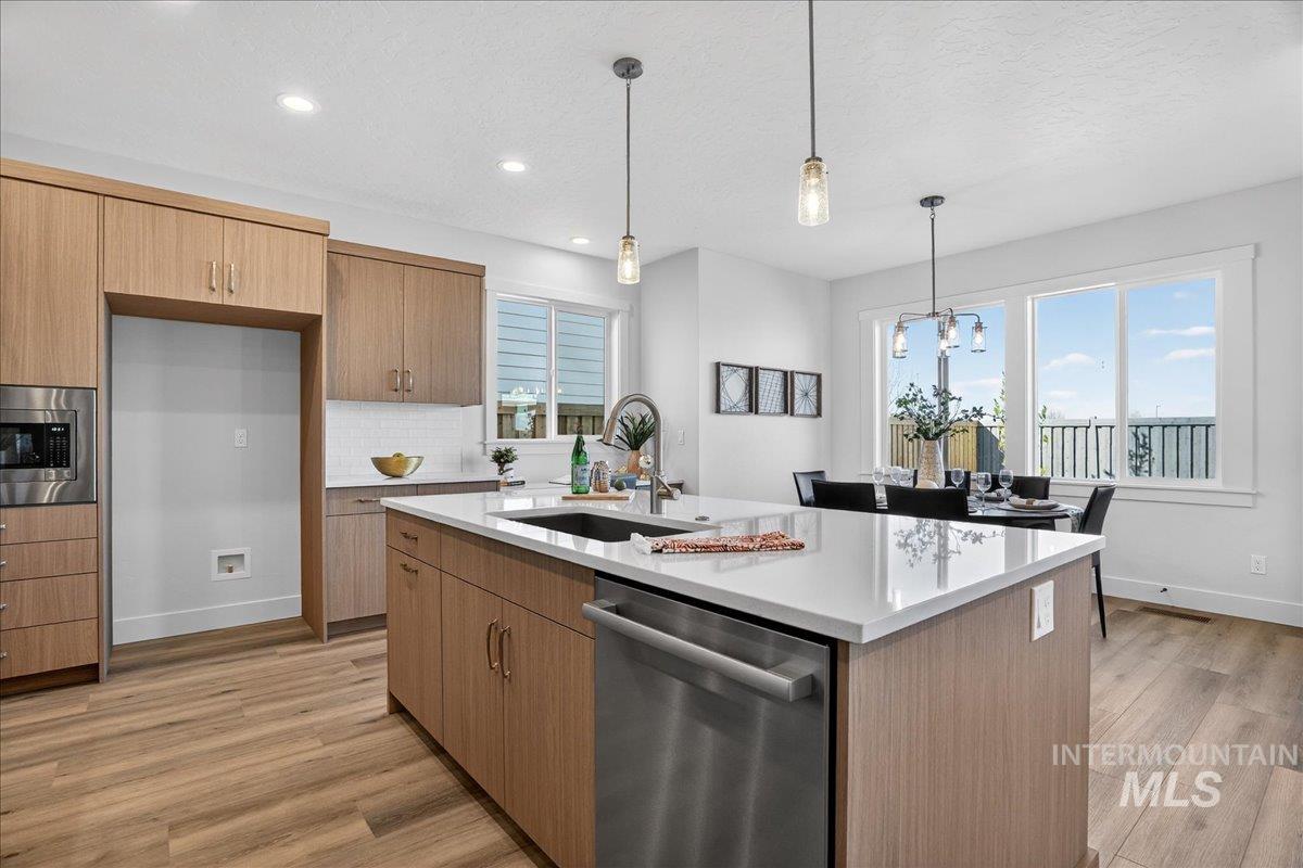 18139 Cinder Brook Ave, Nampa, Idaho 83687, 3 Bedrooms, 2.5 Bathrooms, Residential For Sale, Price $449,900,MLS 98978811