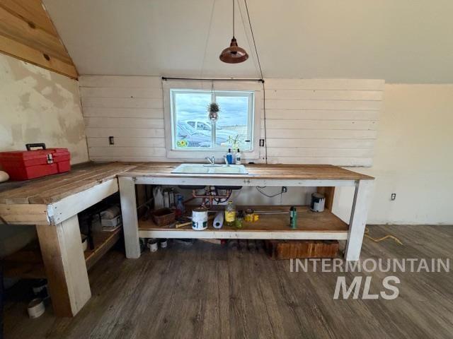 155 Mule Deer Drive, Kamiah, Idaho 83536, 1 Bedroom, 1 Bathroom, Residential For Sale, Price $430,000, 98978816