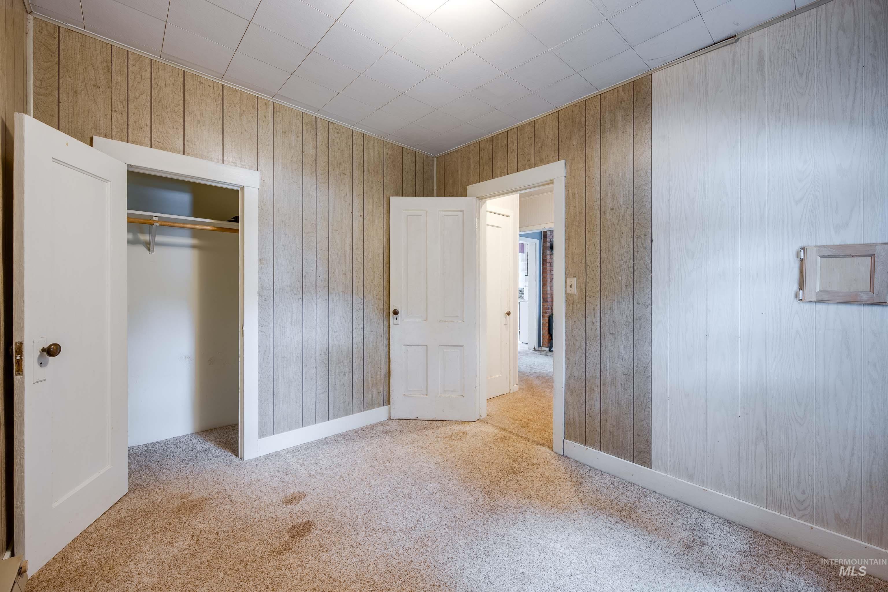 415 S Pine St, Troy, Idaho 83871-0000, 5 Bedrooms, 2 Bathrooms, Residential For Sale, Price $245,000, 98978819