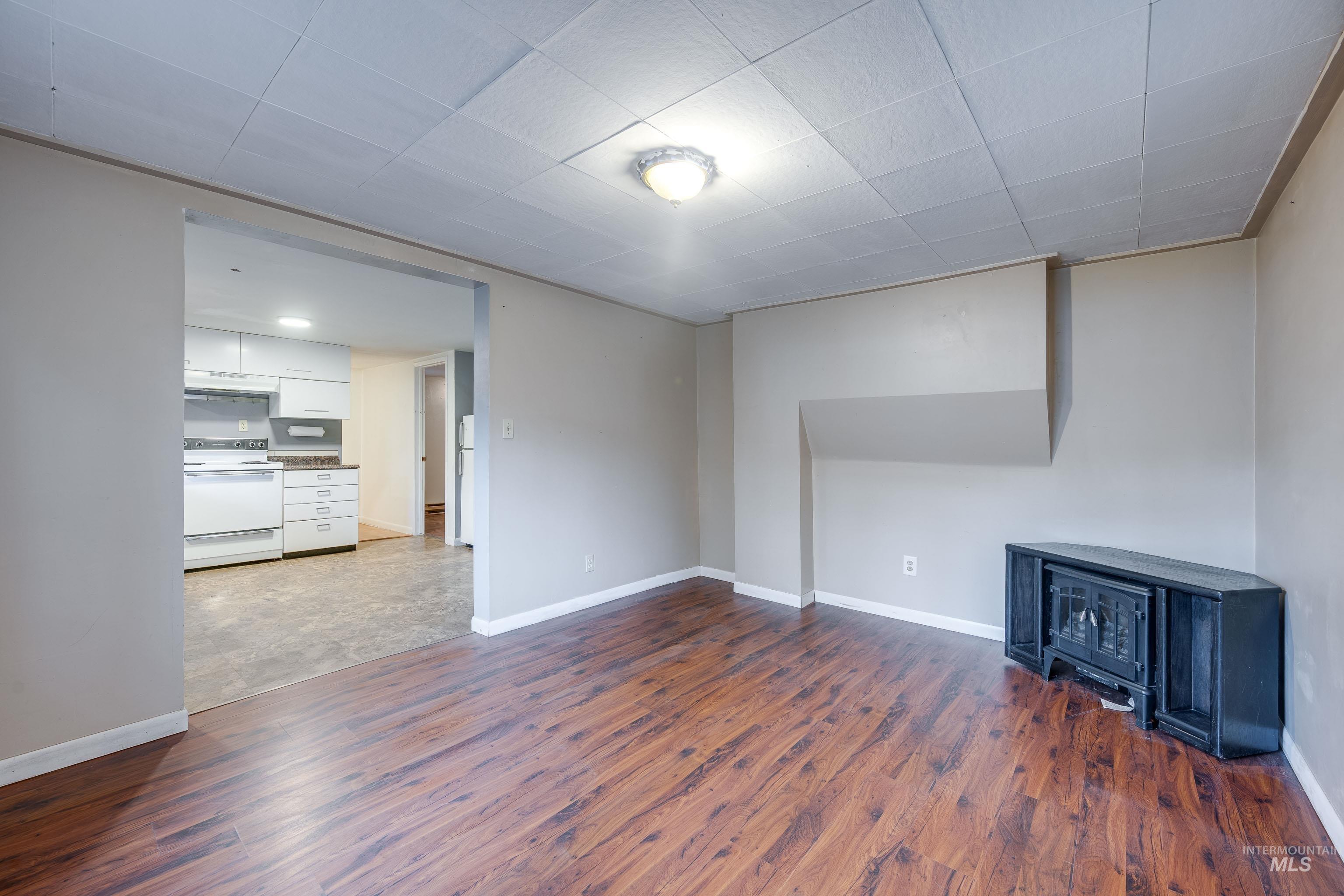 415 S Pine St, Troy, Idaho 83871-0000, 5 Bedrooms, 2 Bathrooms, Residential For Sale, Price $245,000, 98978819