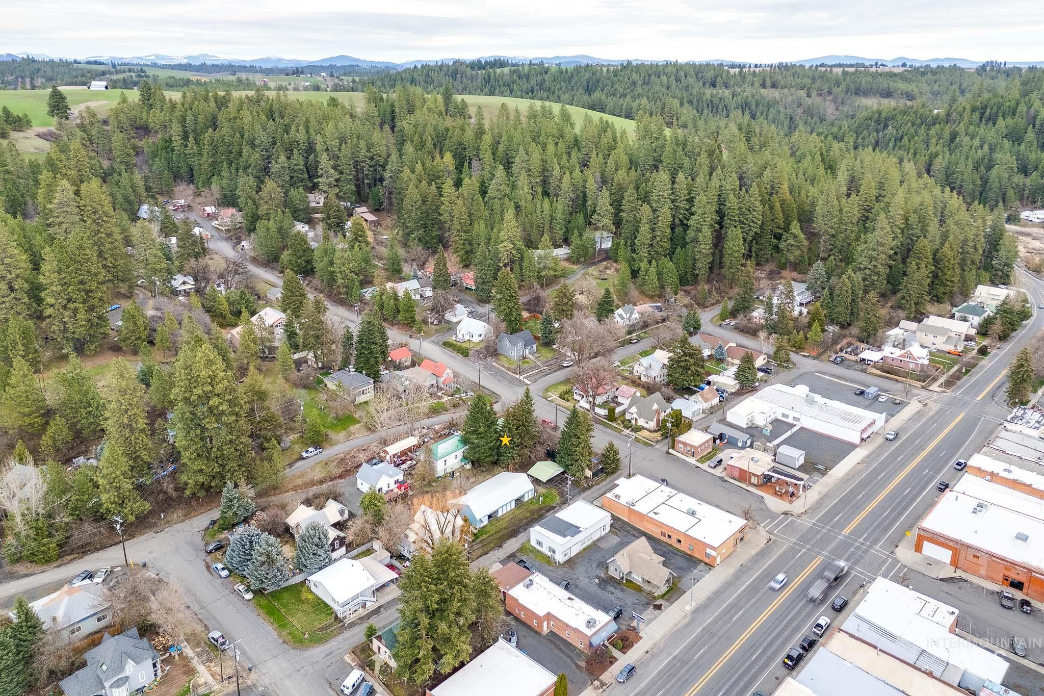 415 S Pine St, Troy, Idaho 83871-0000, 5 Bedrooms, 2 Bathrooms, Residential For Sale, Price $245,000, 98978819