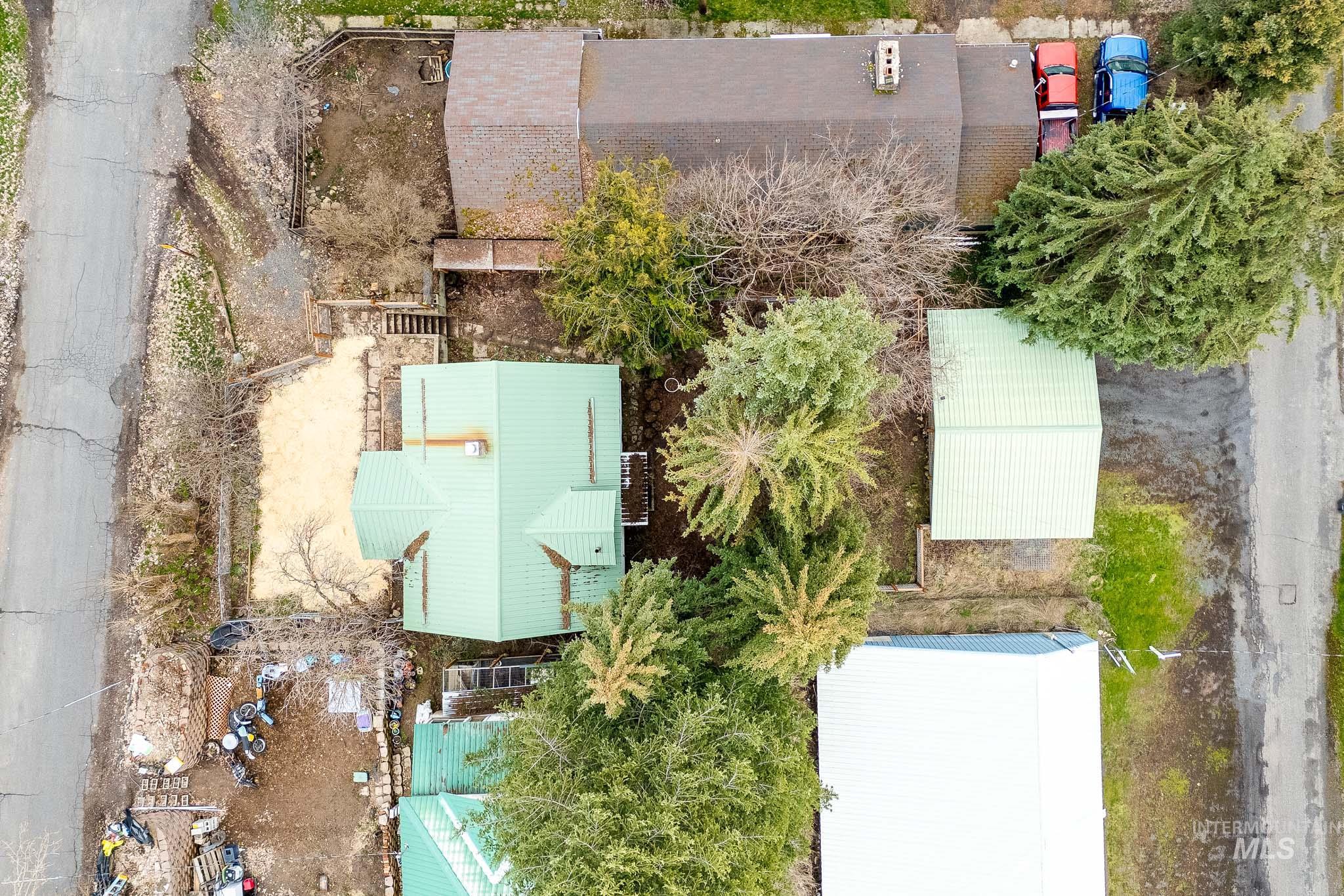 415 S Pine St, Troy, Idaho 83871-0000, 5 Bedrooms, 2 Bathrooms, Residential For Sale, Price $245,000, 98978819