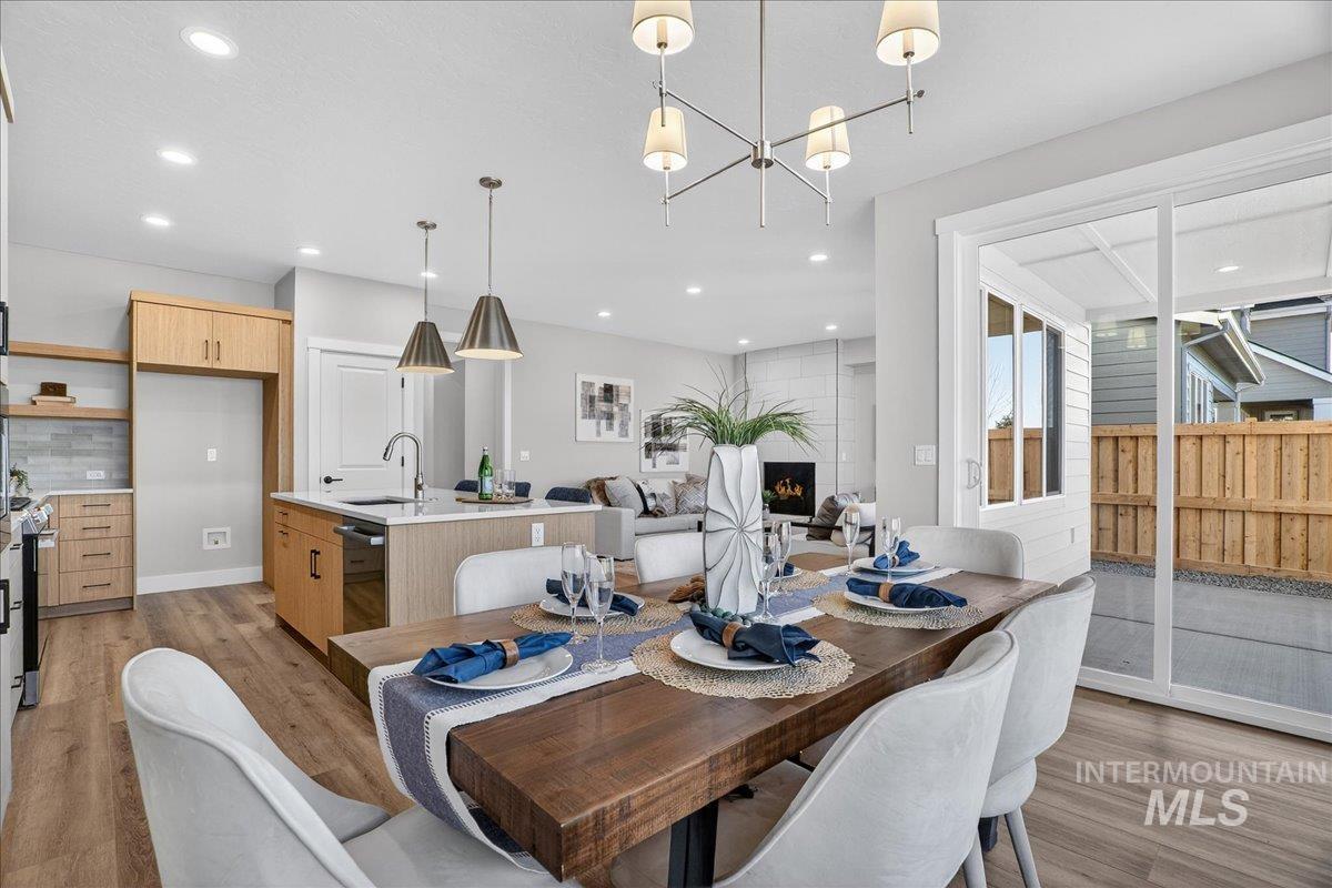 18125 Cinder Brook Ave, Nampa, Idaho 83687, 3 Bedrooms, 2.5 Bathrooms, Residential For Sale, Price $474,600,MLS 98978820