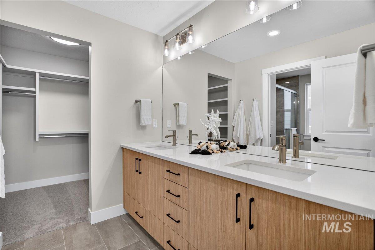 18125 Cinder Brook Ave, Nampa, Idaho 83687, 3 Bedrooms, 2.5 Bathrooms, Residential For Sale, Price $474,600,MLS 98978820