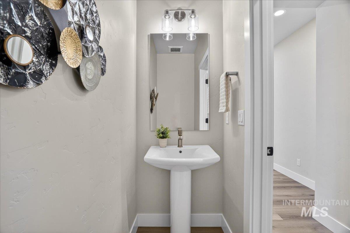 18125 Cinder Brook Ave, Nampa, Idaho 83687, 3 Bedrooms, 2.5 Bathrooms, Residential For Sale, Price $474,600,MLS 98978820