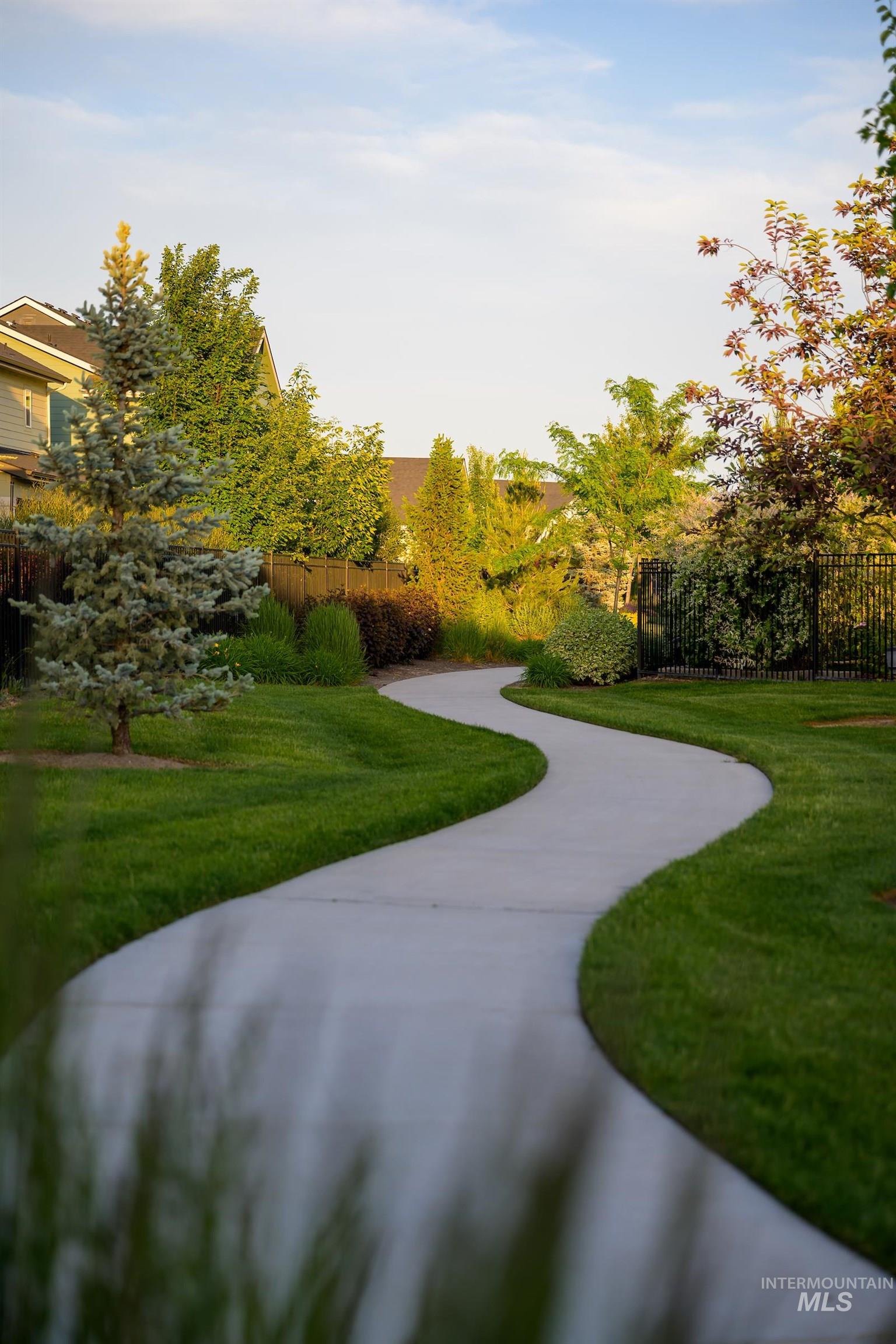 18125 Cinder Brook Ave, Nampa, Idaho 83687, 3 Bedrooms, 2.5 Bathrooms, Residential For Sale, Price $474,600,MLS 98978820