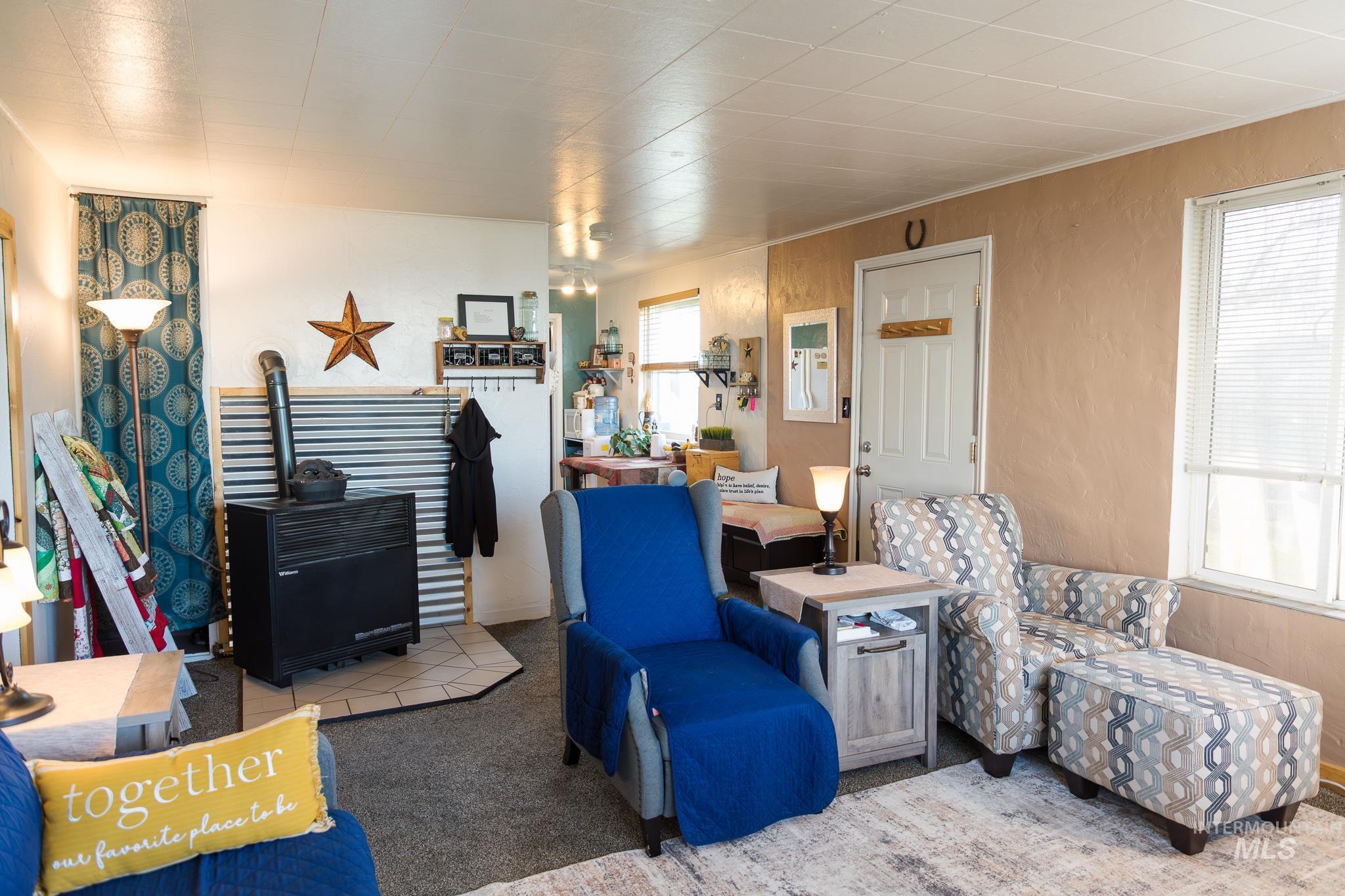 211 NE 3rd AVE, Ontario, Oregon 97914, 3 Bedrooms, 2 Bathrooms, Residential For Sale, Price $194,900, 98978821