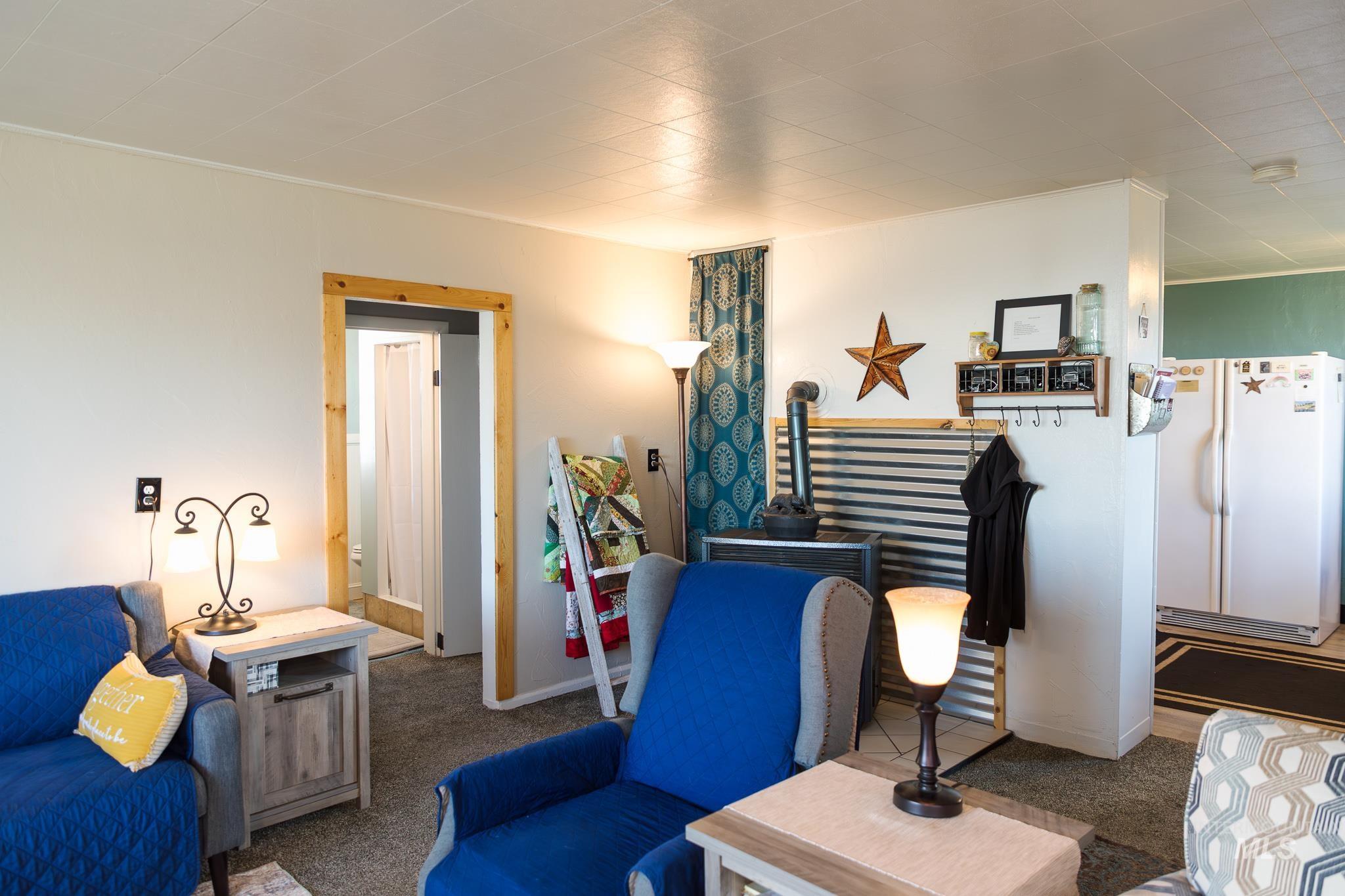 211 NE 3rd AVE, Ontario, Oregon 97914, 3 Bedrooms, 2 Bathrooms, Residential For Sale, Price $194,900, 98978821