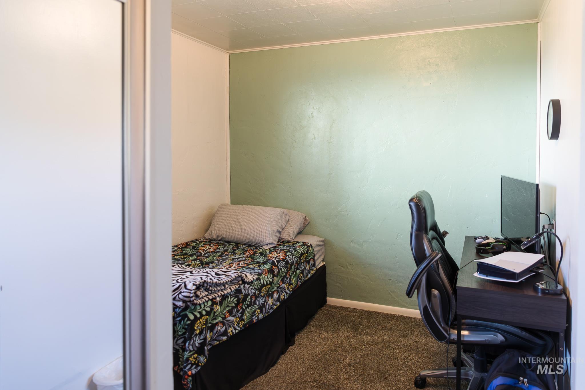 211 NE 3rd AVE, Ontario, Oregon 97914, 3 Bedrooms, 2 Bathrooms, Residential For Sale, Price $194,900, 98978821