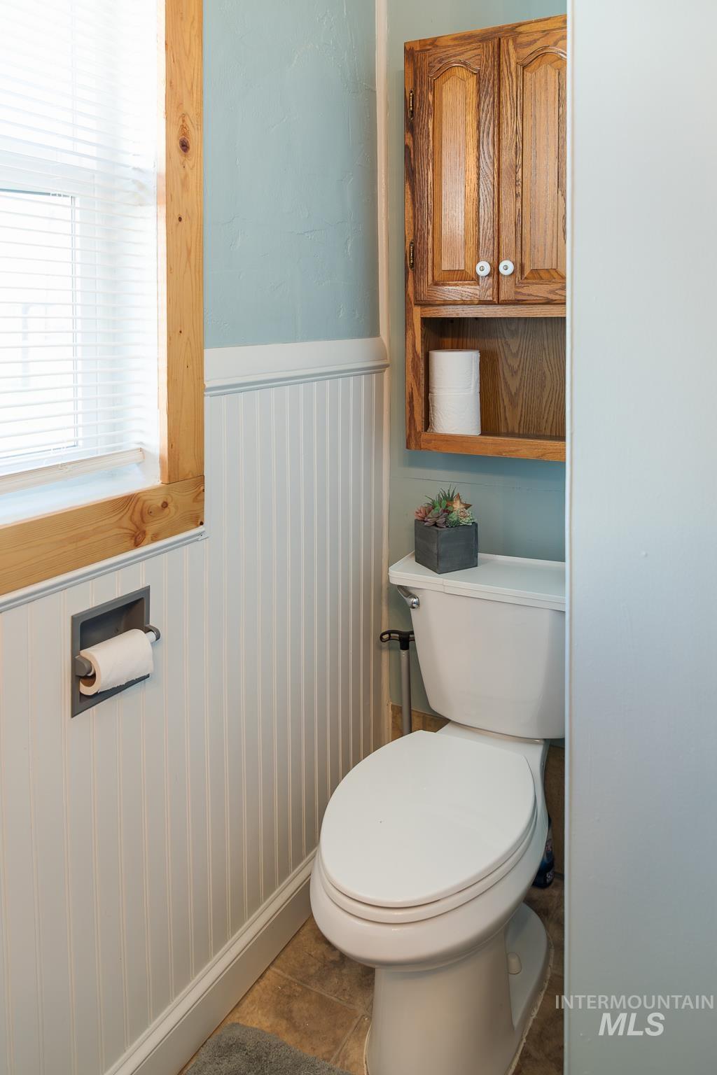 211 NE 3rd AVE, Ontario, Oregon 97914, 3 Bedrooms, 2 Bathrooms, Residential For Sale, Price $194,900, 98978821