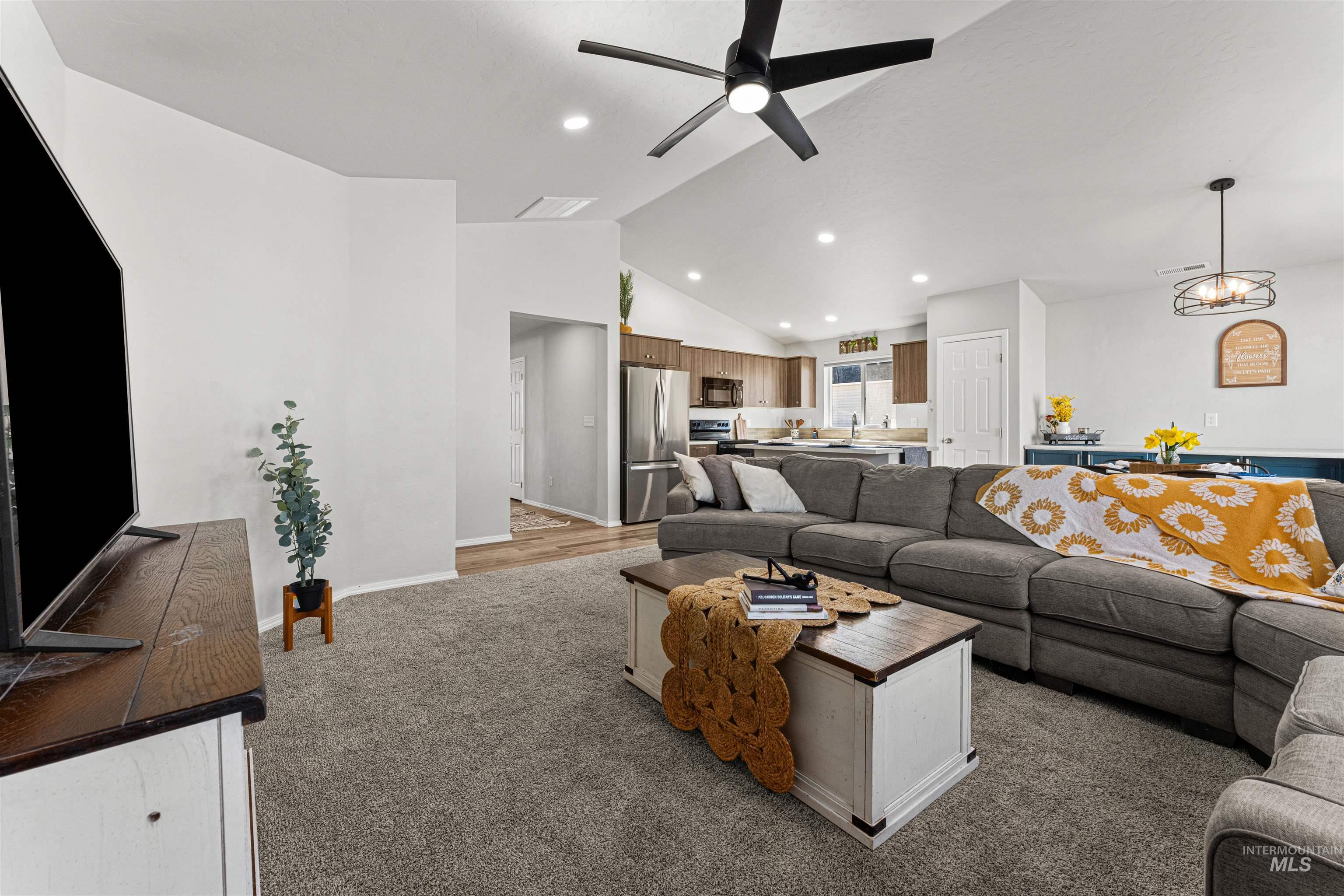 12342 Noreen St., Caldwell, Idaho 83607, 3 Bedrooms, 2 Bathrooms, Residential For Sale, Price $405,000, 98978823