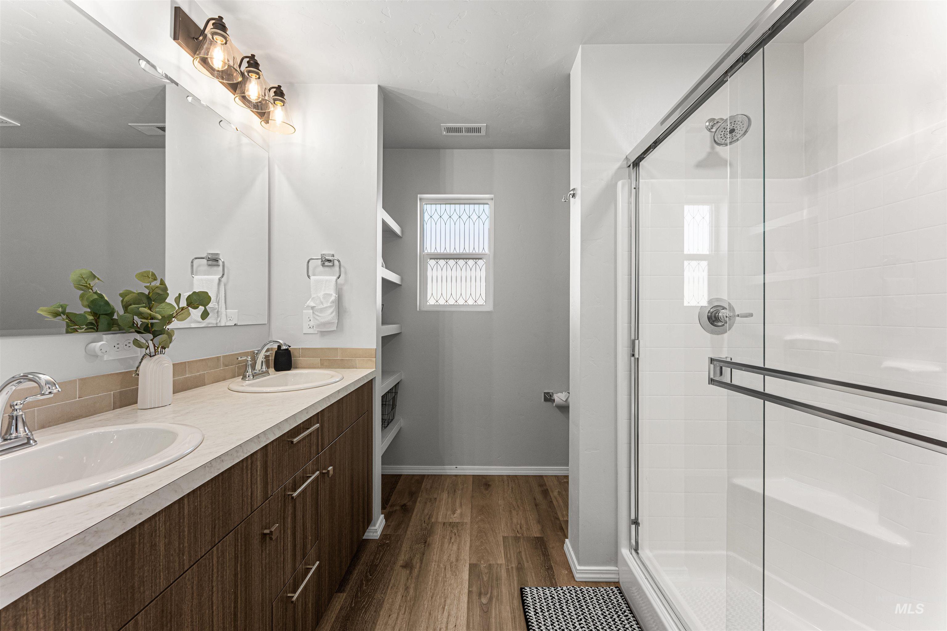 12342 Noreen St., Caldwell, Idaho 83607, 3 Bedrooms, 2 Bathrooms, Residential For Sale, Price $400,000,MLS 98978823