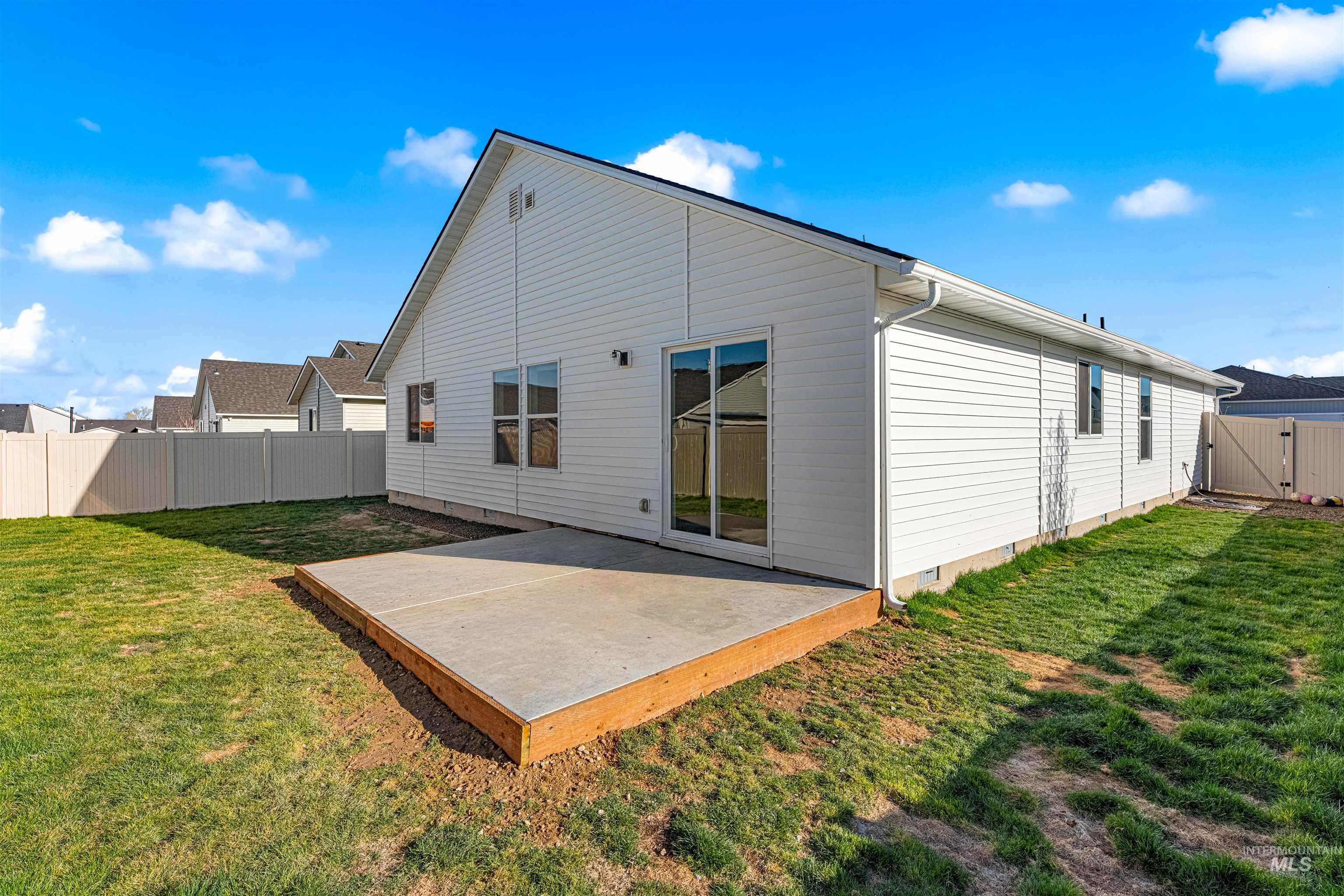 12342 Noreen St., Caldwell, Idaho 83607, 3 Bedrooms, 2 Bathrooms, Residential For Sale, Price $400,000,MLS 98978823