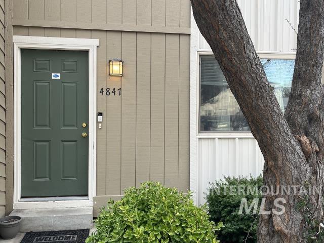 4847 W Targee St, Boise, Idaho 83705, 2 Bedrooms, 1.5 Bathrooms, Residential Income For Sale, Price $240,000,MLS 98978824