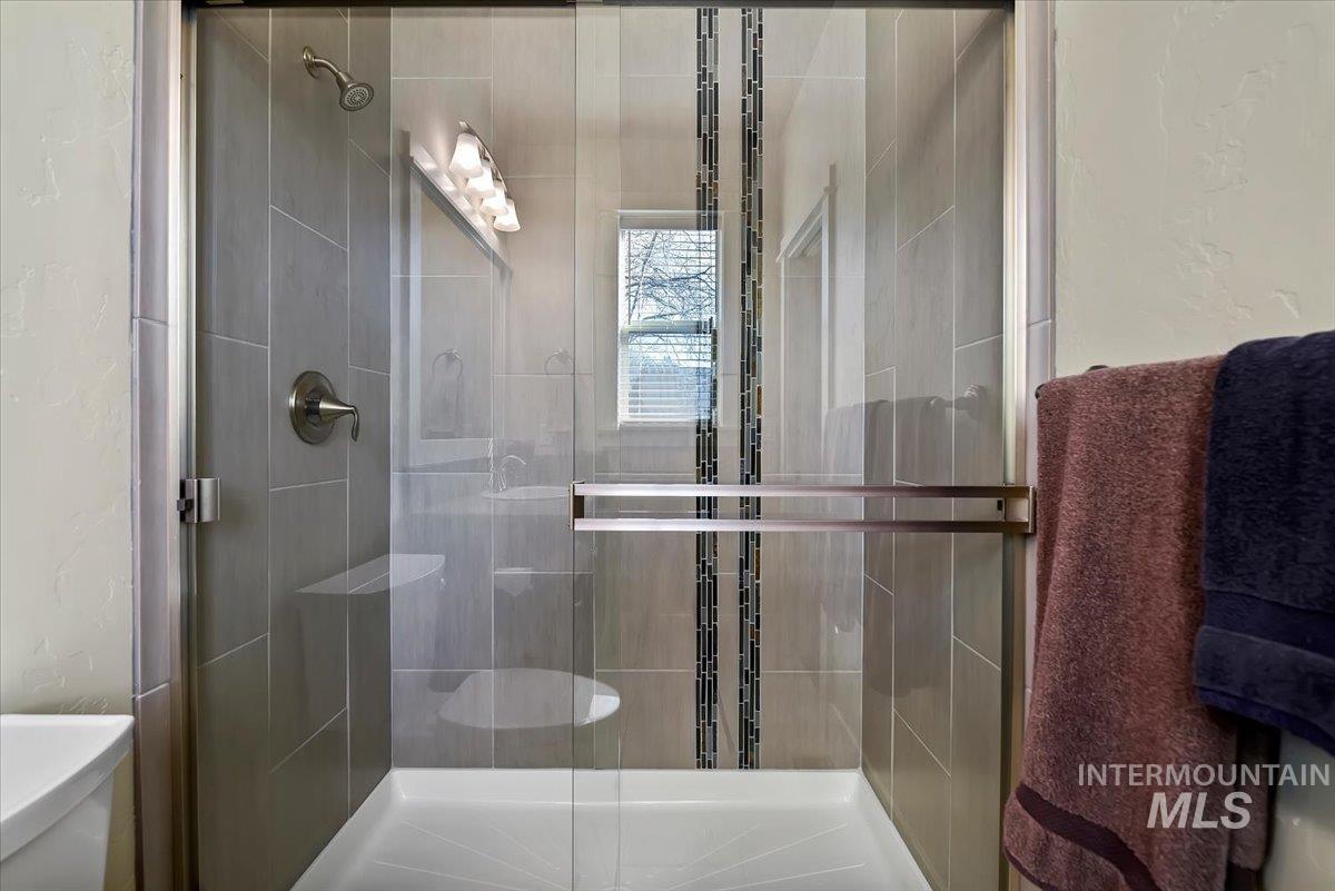 6374 W Mystic Cove Place, Garden City, Idaho 83714, 3 Bedrooms, 2 Bathrooms, Residential For Sale, Price $489,900, 98978828