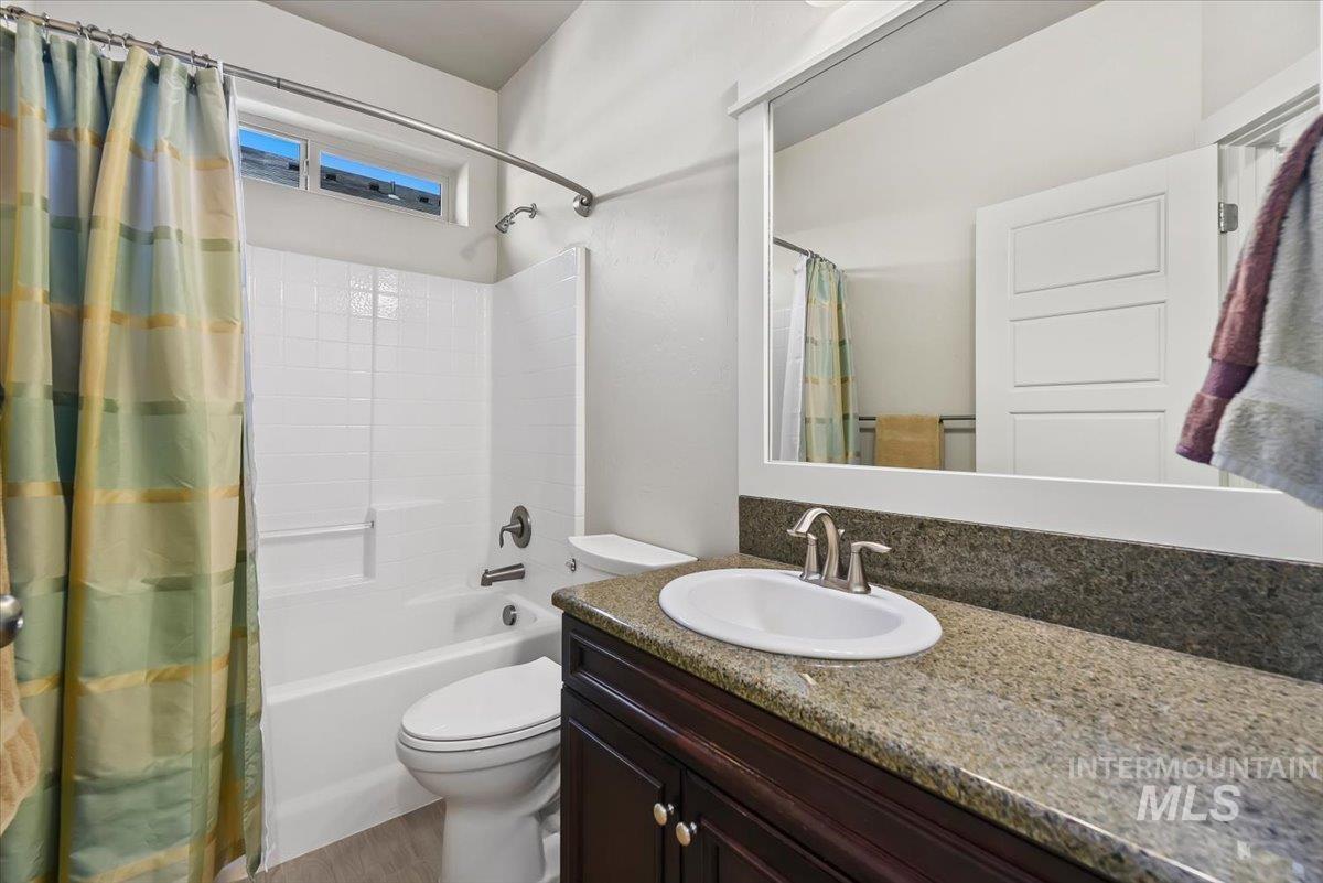 6374 W Mystic Cove Place, Garden City, Idaho 83714, 3 Bedrooms, 2 Bathrooms, Residential For Sale, Price $489,900, 98978828