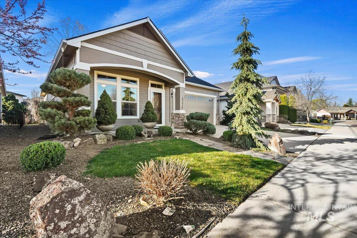 6374 W Mystic Cove Place, Garden City, Idaho 83714, 3 Bedrooms, 2 Bathrooms, Residential For Sale, Price $489,900, 98978828