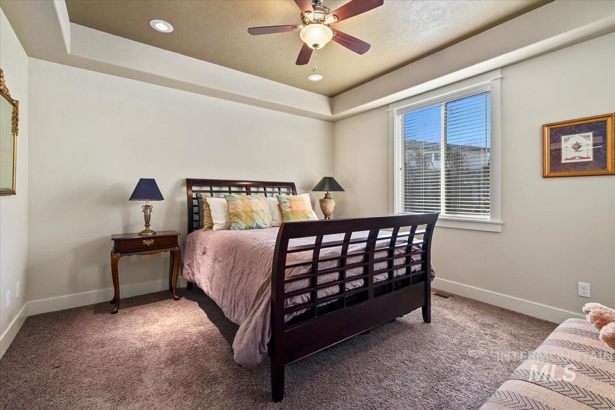 6374 W Mystic Cove Place, Garden City, Idaho 83714, 3 Bedrooms, 2 Bathrooms, Residential For Sale, Price $489,900, 98978828