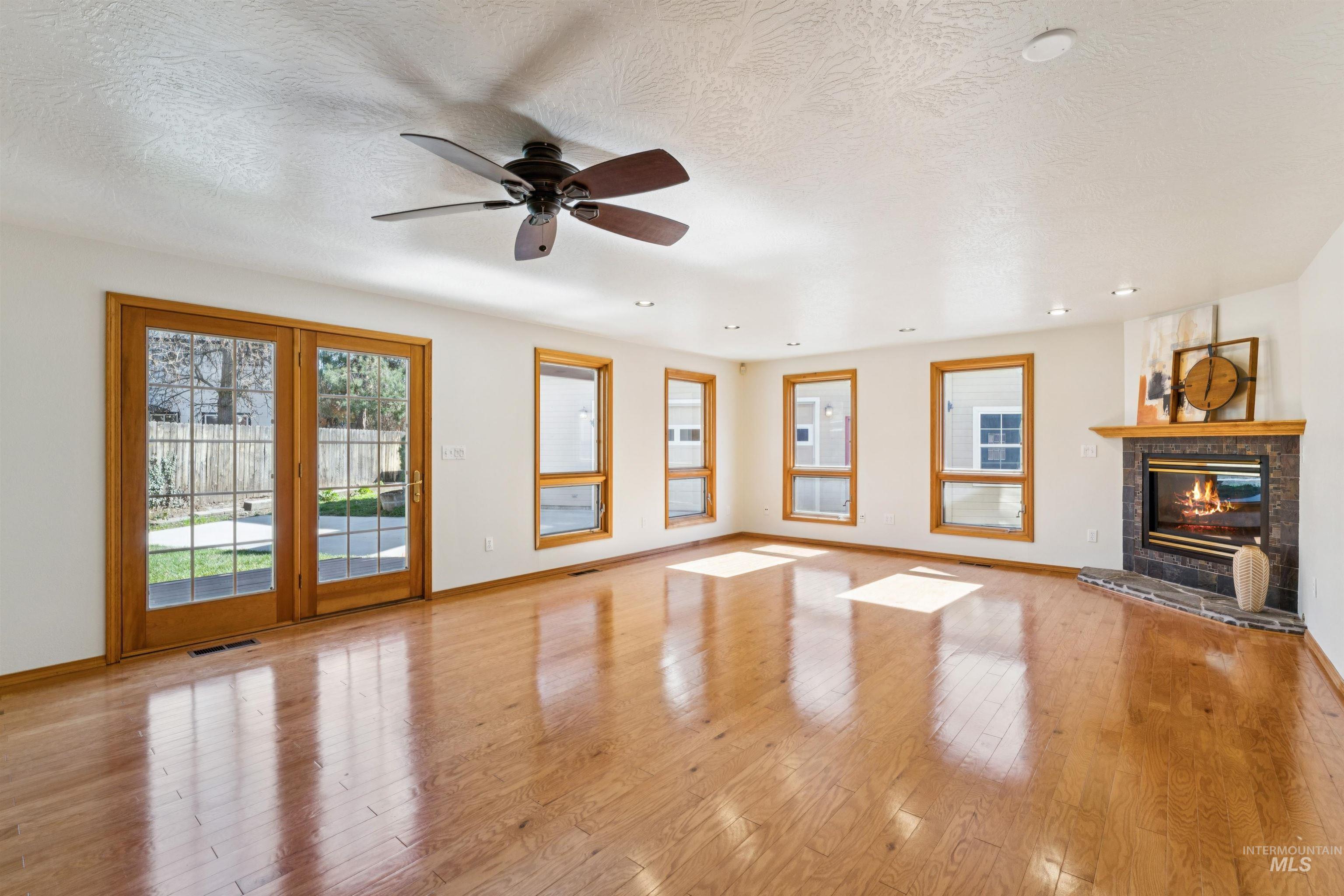 4401 W Castlebar Drive, Boise, Idaho 83703, 4 Bedrooms, 2.5 Bathrooms, Residential For Sale, Price $798,000,MLS 98978829