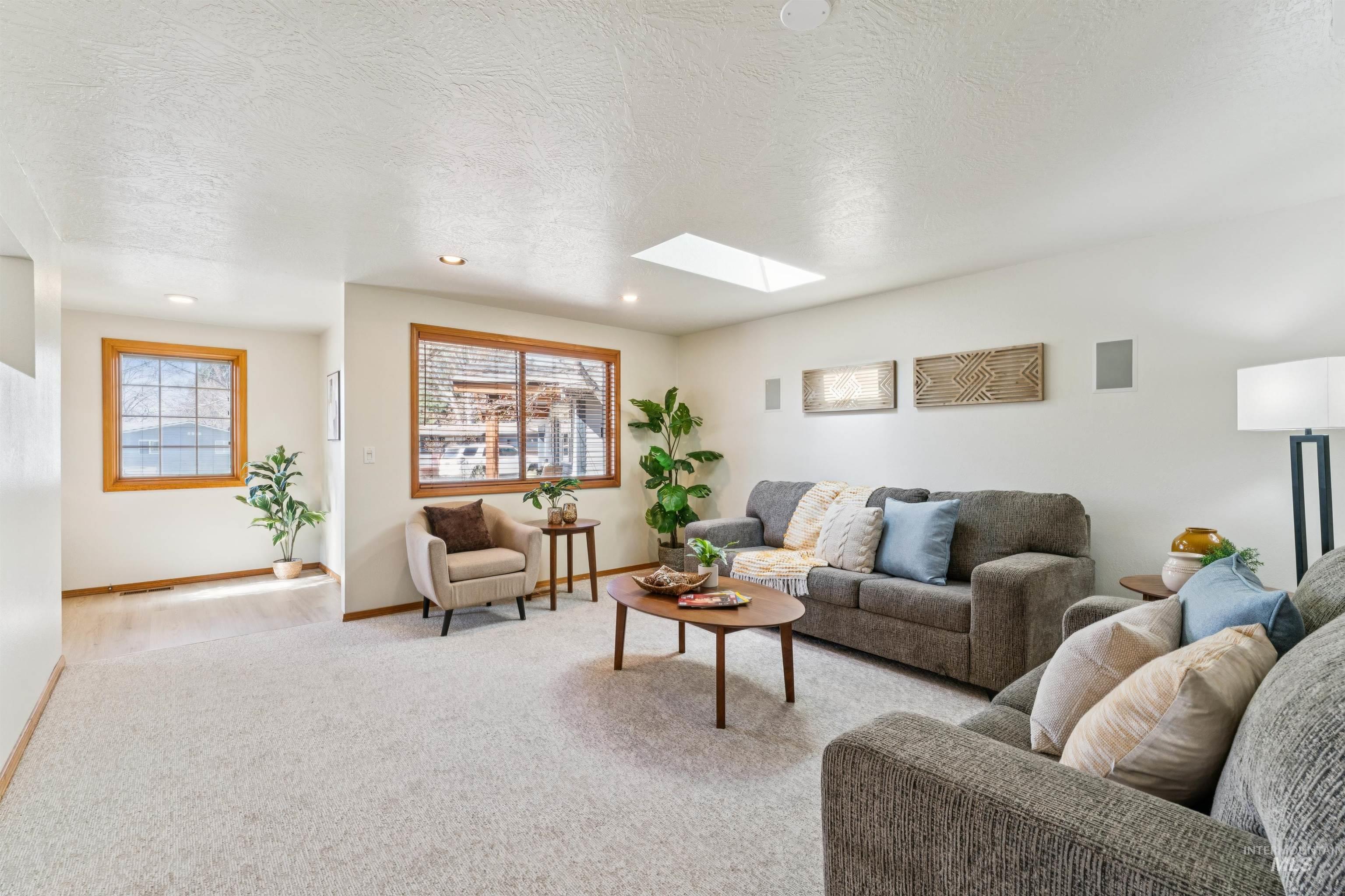 4401 W Castlebar Drive, Boise, Idaho 83703, 4 Bedrooms, 2.5 Bathrooms, Residential For Sale, Price $798,000,MLS 98978829