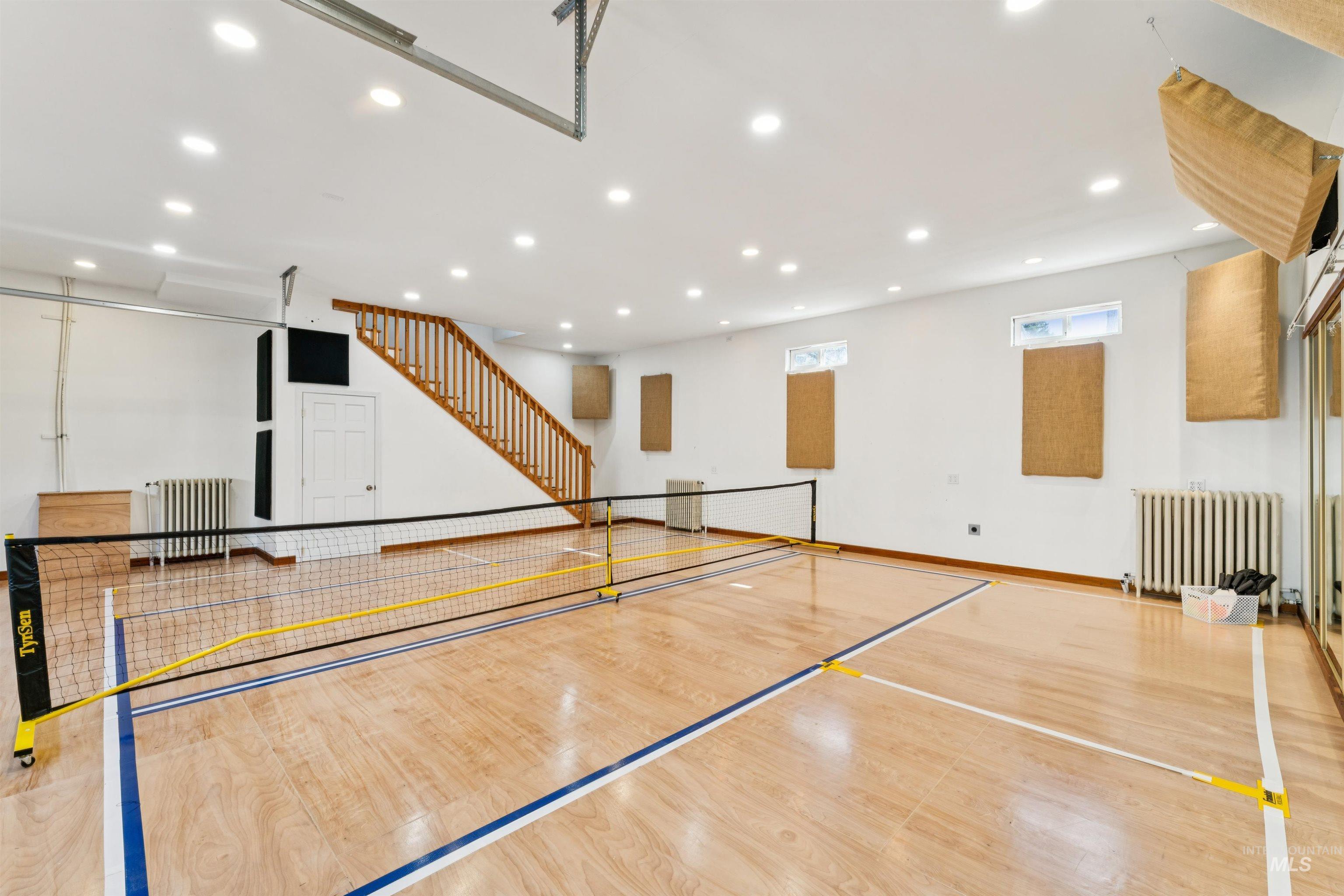 4401 W Castlebar Drive, Boise, Idaho 83703, 4 Bedrooms, 2.5 Bathrooms, Residential For Sale, Price $798,000,MLS 98978829