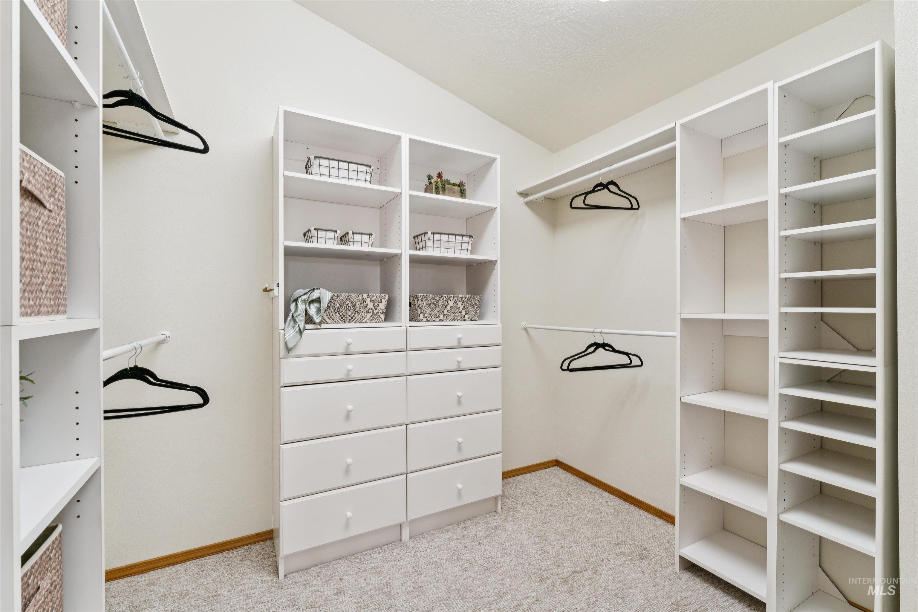 4401 W Castlebar Drive, Boise, Idaho 83703, 4 Bedrooms, 2.5 Bathrooms, Residential For Sale, Price $798,000,MLS 98978829