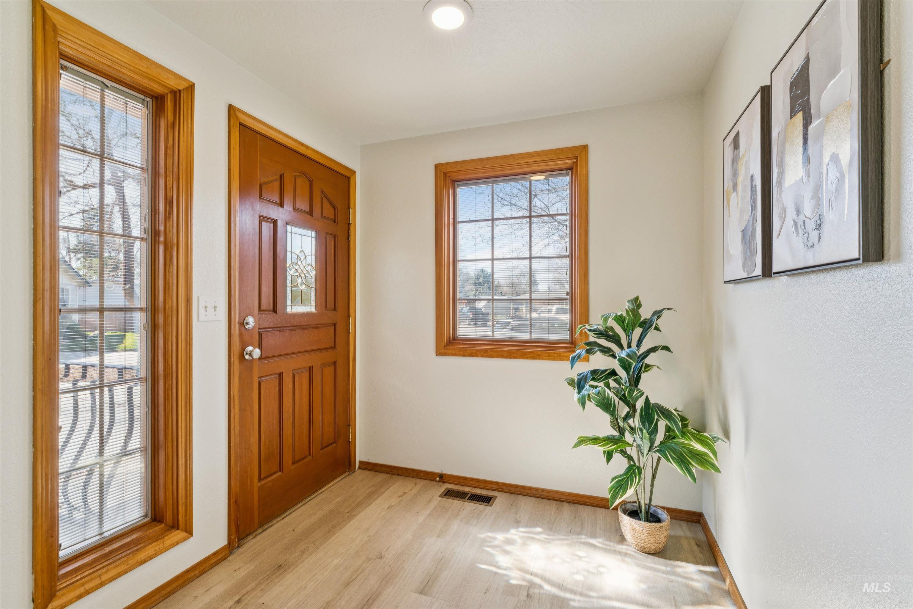 4401 W Castlebar Drive, Boise, Idaho 83703, 4 Bedrooms, 2.5 Bathrooms, Residential For Sale, Price $798,000,MLS 98978829