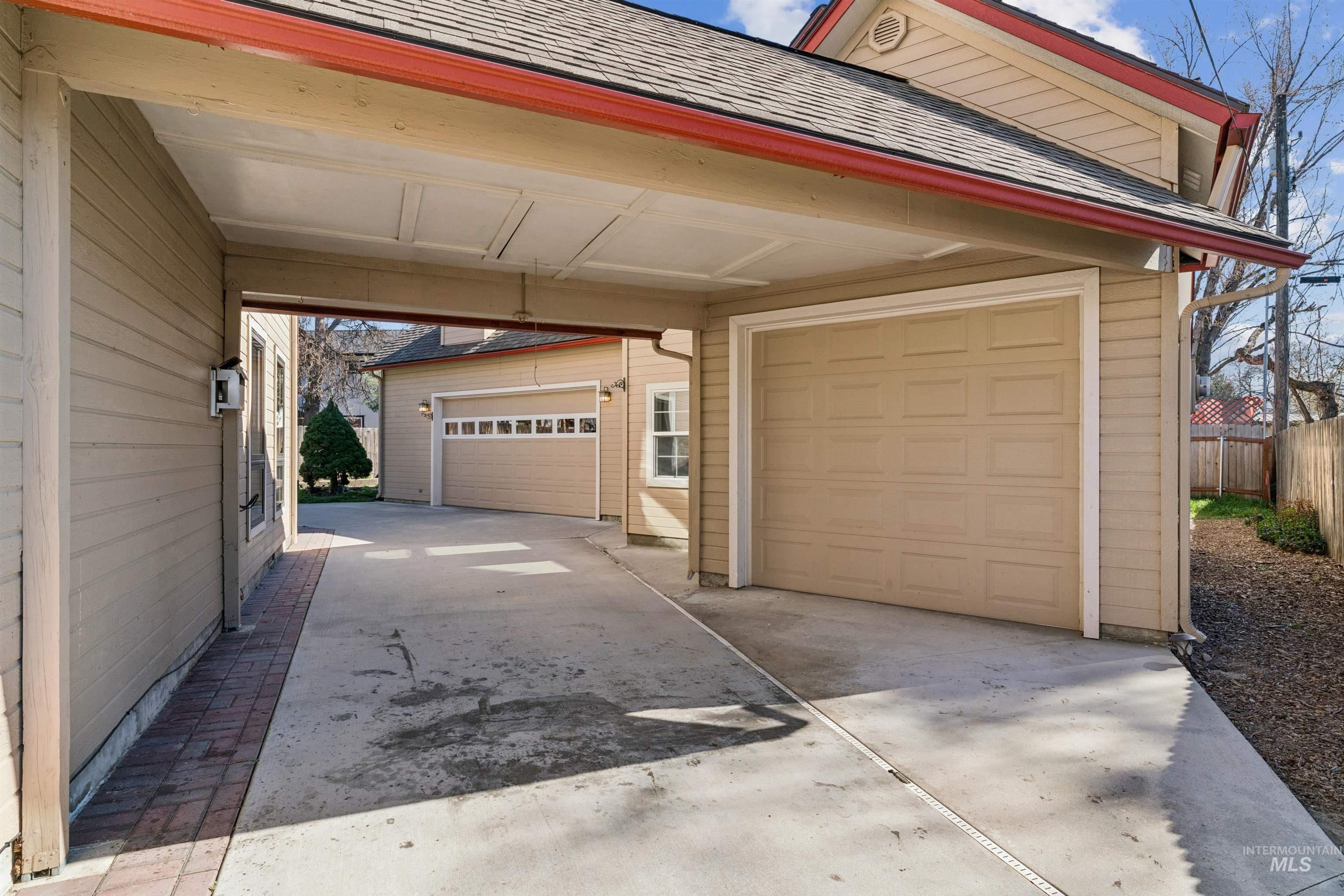 4401 W Castlebar Drive, Boise, Idaho 83703, 4 Bedrooms, 2.5 Bathrooms, Residential For Sale, Price $798,000,MLS 98978829