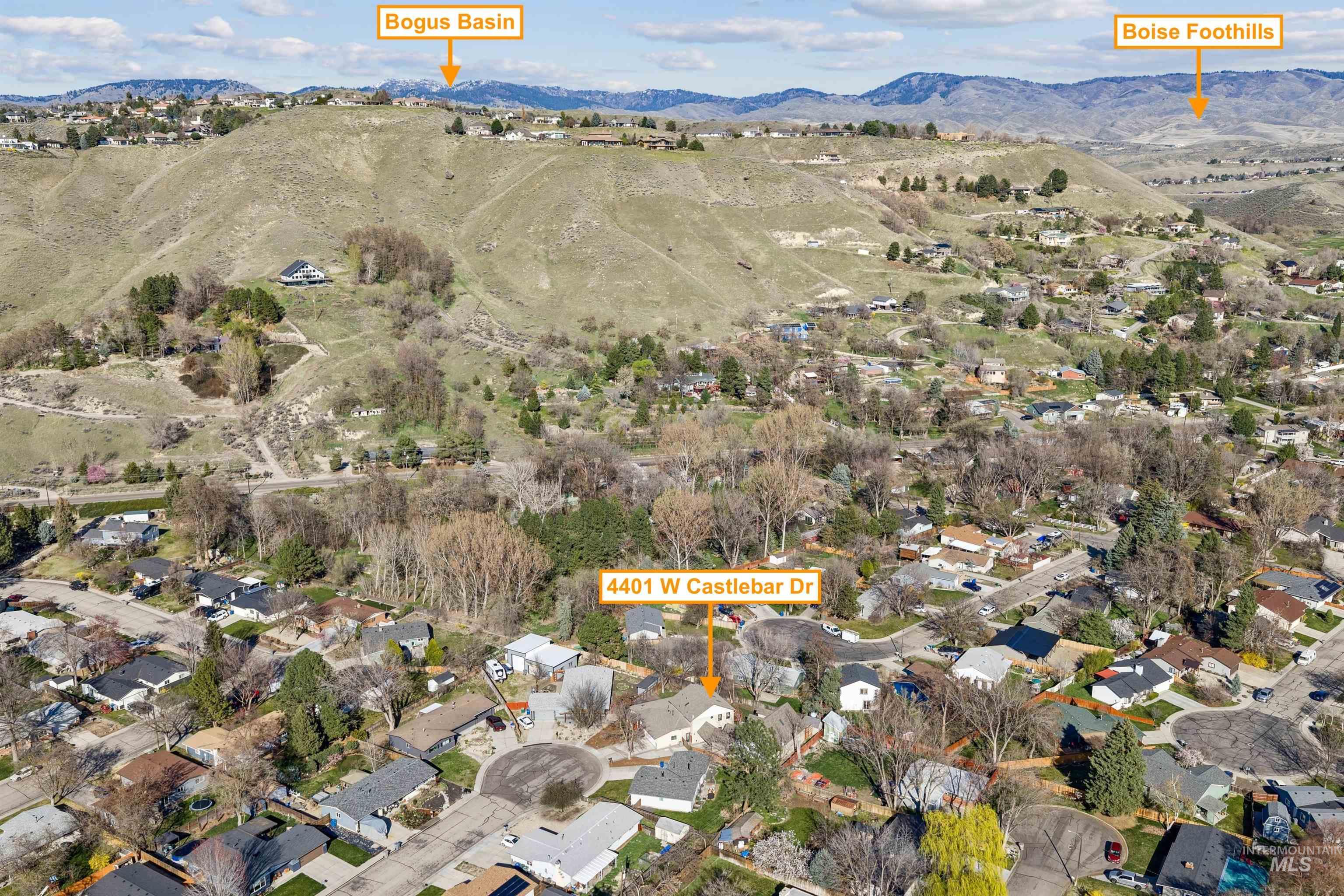 4401 W Castlebar Drive, Boise, Idaho 83703, 4 Bedrooms, 2.5 Bathrooms, Residential For Sale, Price $798,000,MLS 98978829