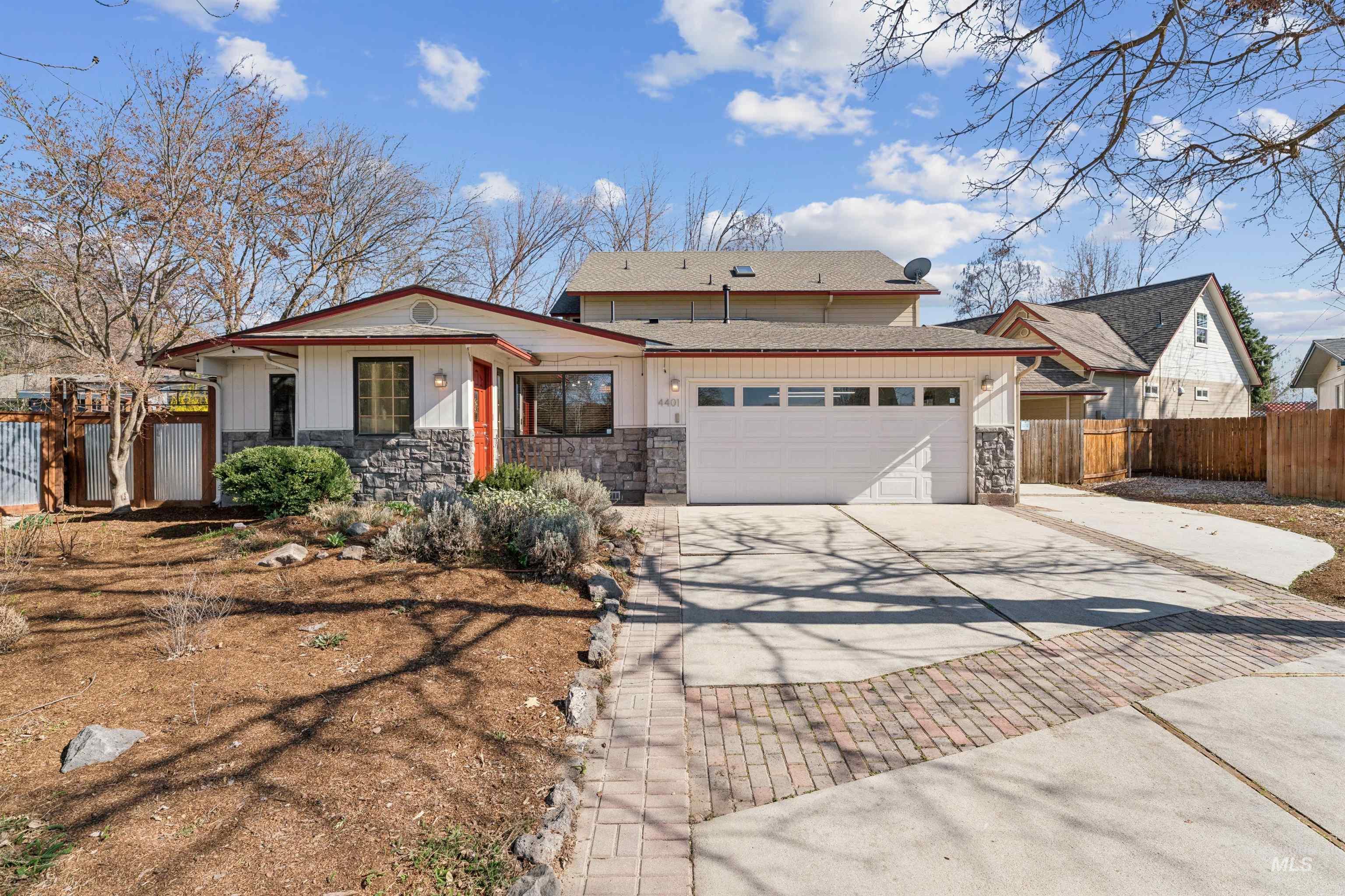 4401 W Castlebar Drive, Boise, Idaho 83703, 4 Bedrooms, 2.5 Bathrooms, Residential For Sale, Price $798,000,MLS 98978829