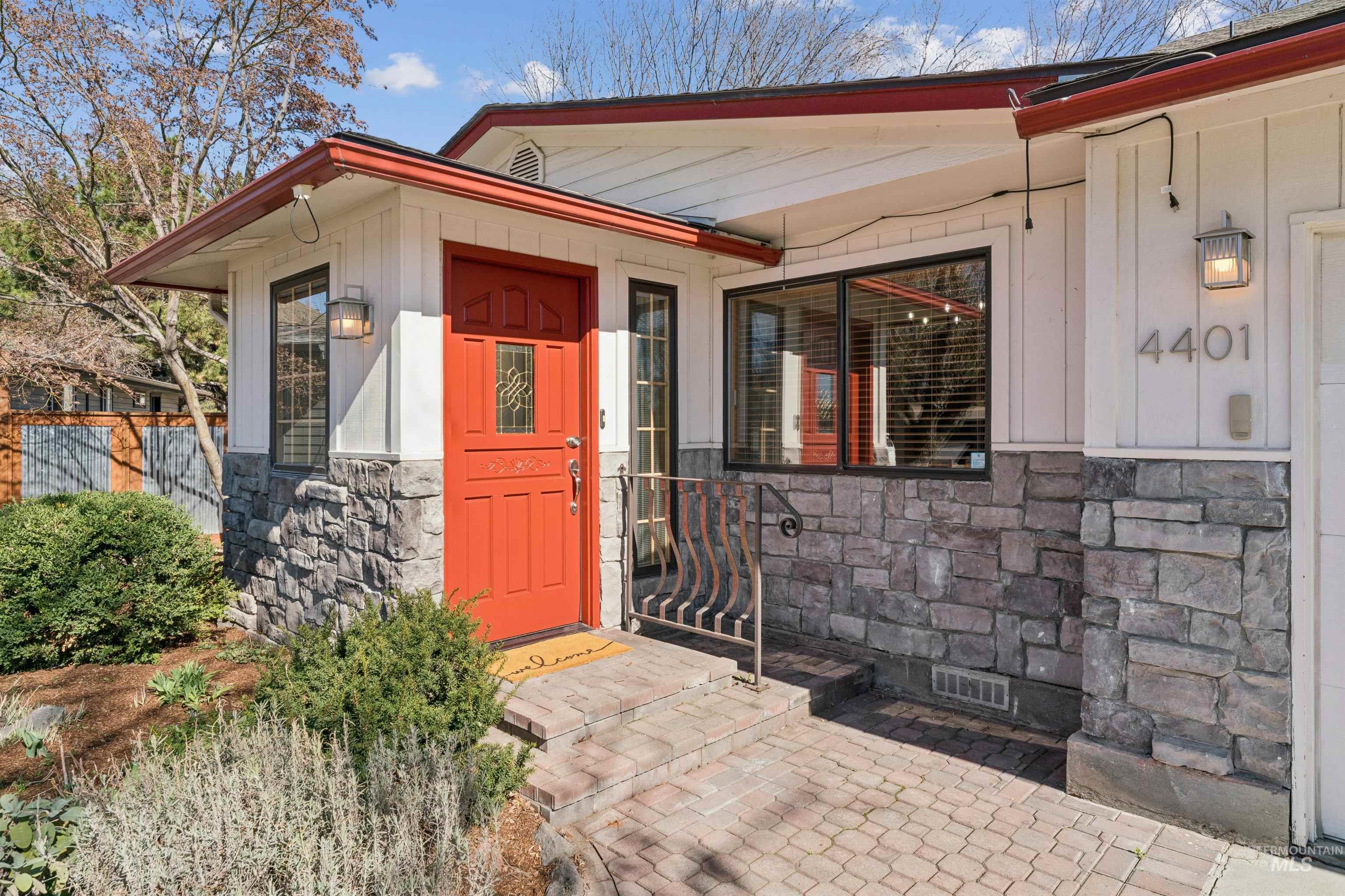 4401 W Castlebar Drive, Boise, Idaho 83703, 4 Bedrooms, 2.5 Bathrooms, Residential For Sale, Price $798,000,MLS 98978829