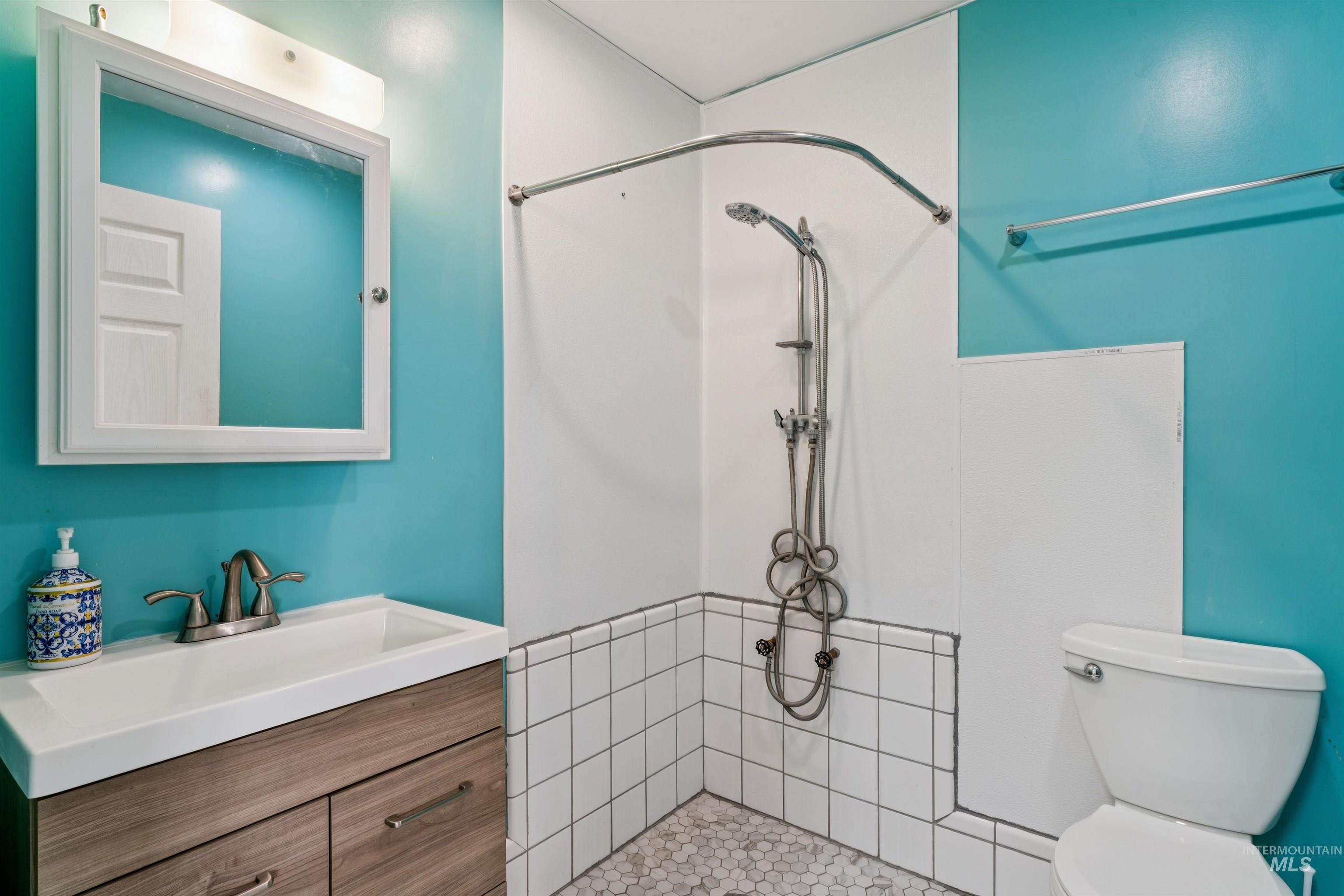 4401 W Castlebar Drive, Boise, Idaho 83703, 4 Bedrooms, 2.5 Bathrooms, Residential For Sale, Price $798,000,MLS 98978829