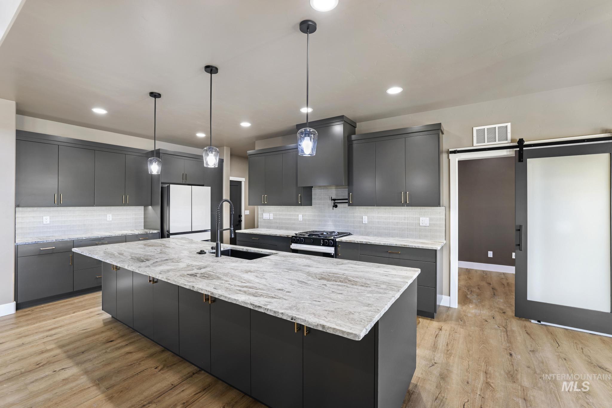 1580 Mary Alice Lake Way, Twin Falls, Idaho 83301-3425, 5 Bedrooms, 3.5 Bathrooms, Residential For Sale, Price $750,000, 98978830