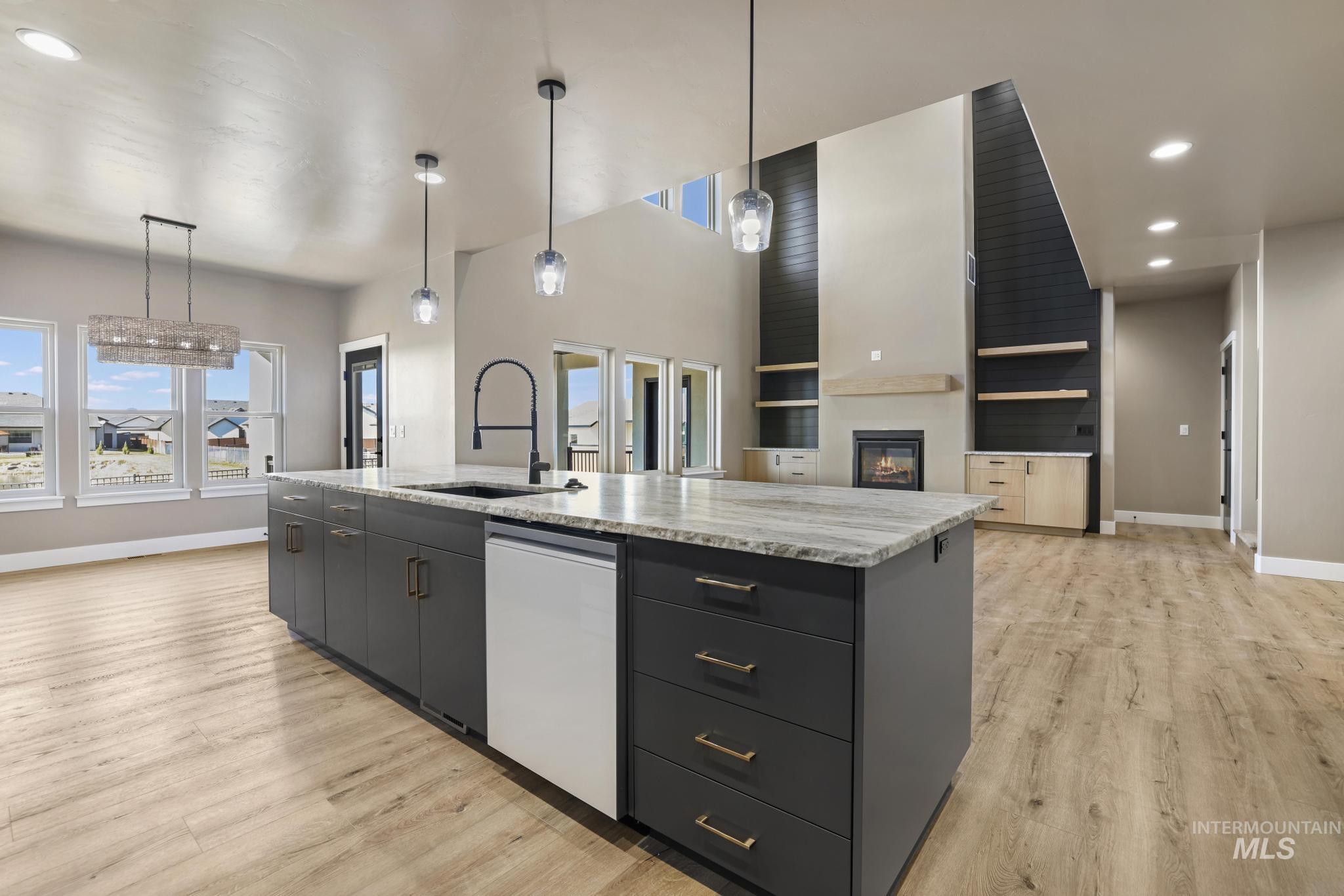 1580 Mary Alice Lake Way, Twin Falls, Idaho 83301-3425, 5 Bedrooms, 3.5 Bathrooms, Residential For Sale, Price $750,000, 98978830