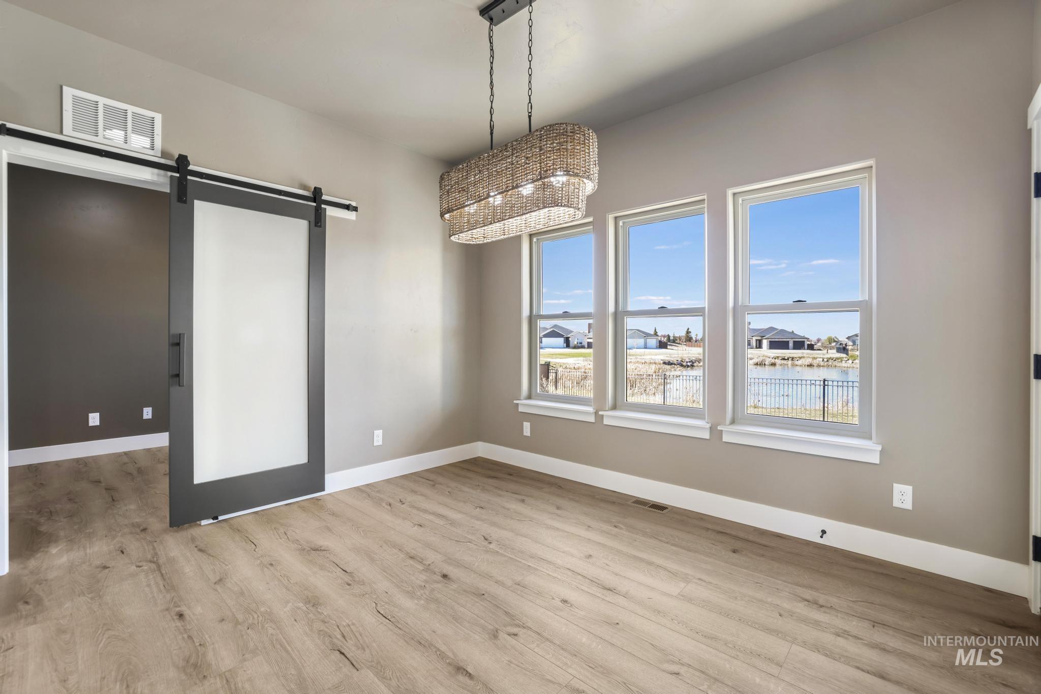 1580 Mary Alice Lake Way, Twin Falls, Idaho 83301-3425, 5 Bedrooms, 3.5 Bathrooms, Residential For Sale, Price $759,900,MLS 98978830