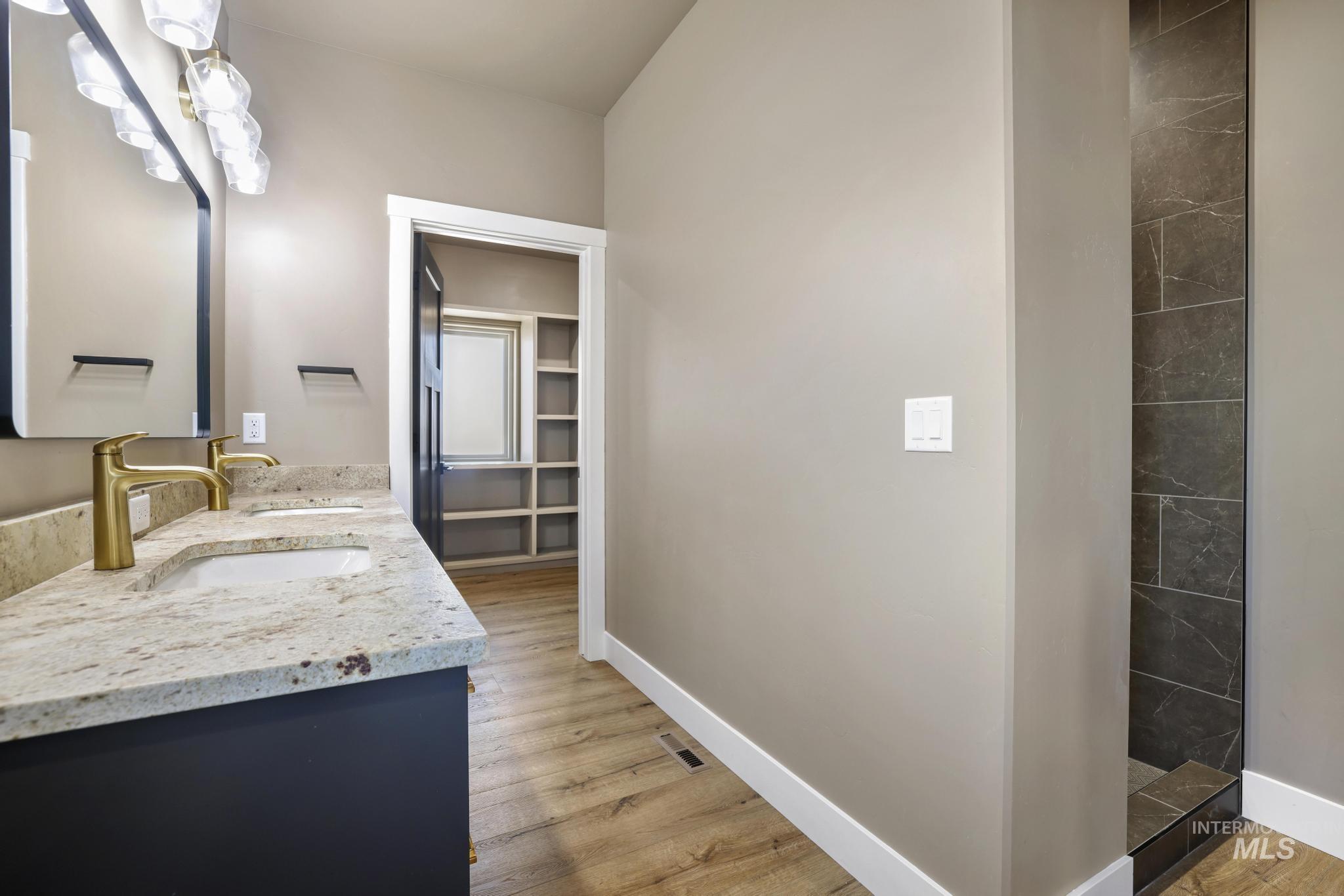 1580 Mary Alice Lake Way, Twin Falls, Idaho 83301-3425, 5 Bedrooms, 3.5 Bathrooms, Residential For Sale, Price $759,900,MLS 98978830