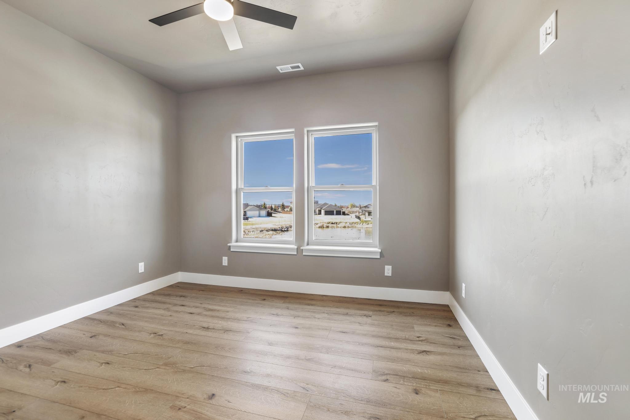 1580 Mary Alice Lake Way, Twin Falls, Idaho 83301-3425, 5 Bedrooms, 3.5 Bathrooms, Residential For Sale, Price $759,900,MLS 98978830