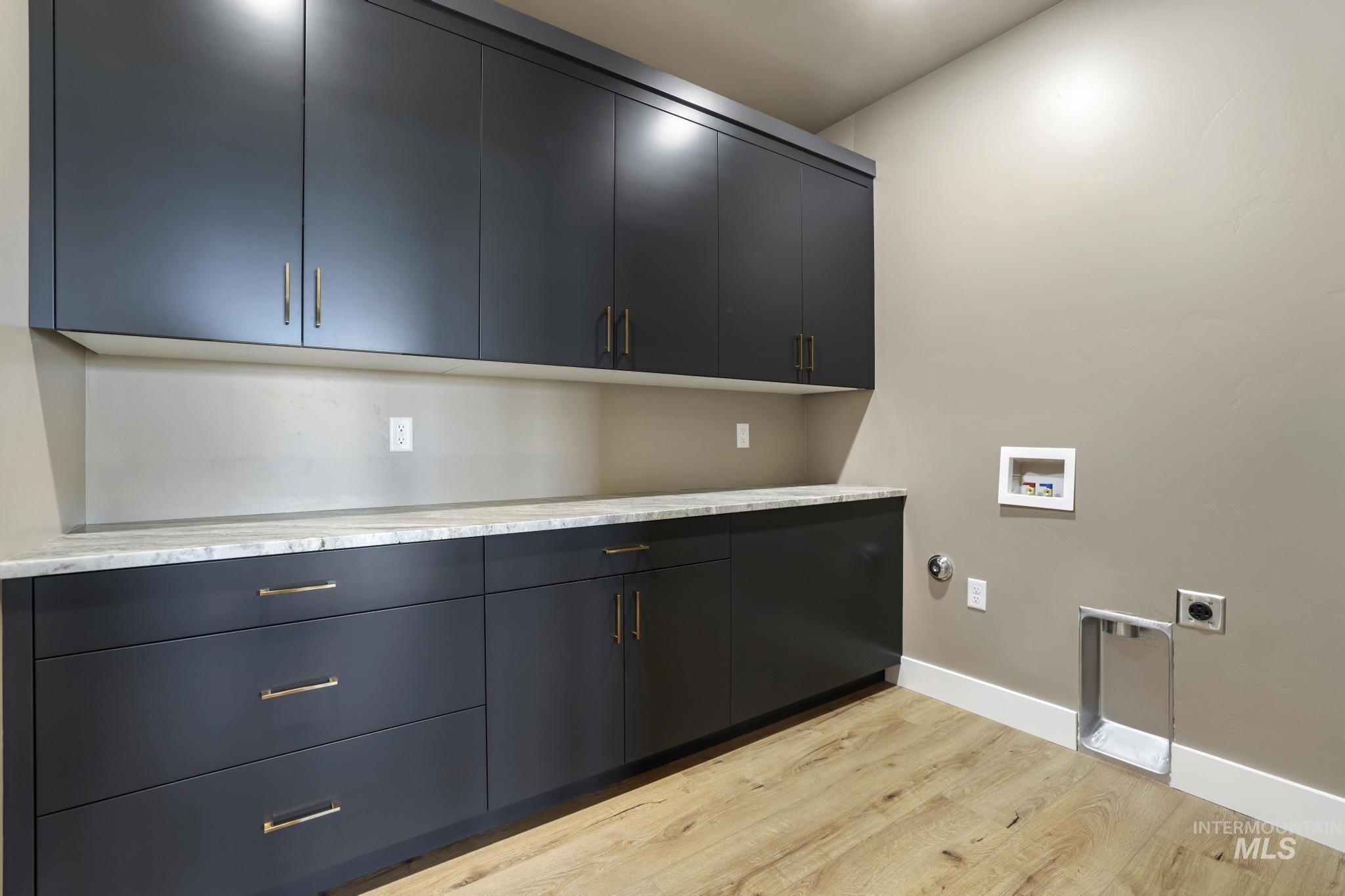 1580 Mary Alice Lake Way, Twin Falls, Idaho 83301-3425, 5 Bedrooms, 3.5 Bathrooms, Residential For Sale, Price $759,900,MLS 98978830