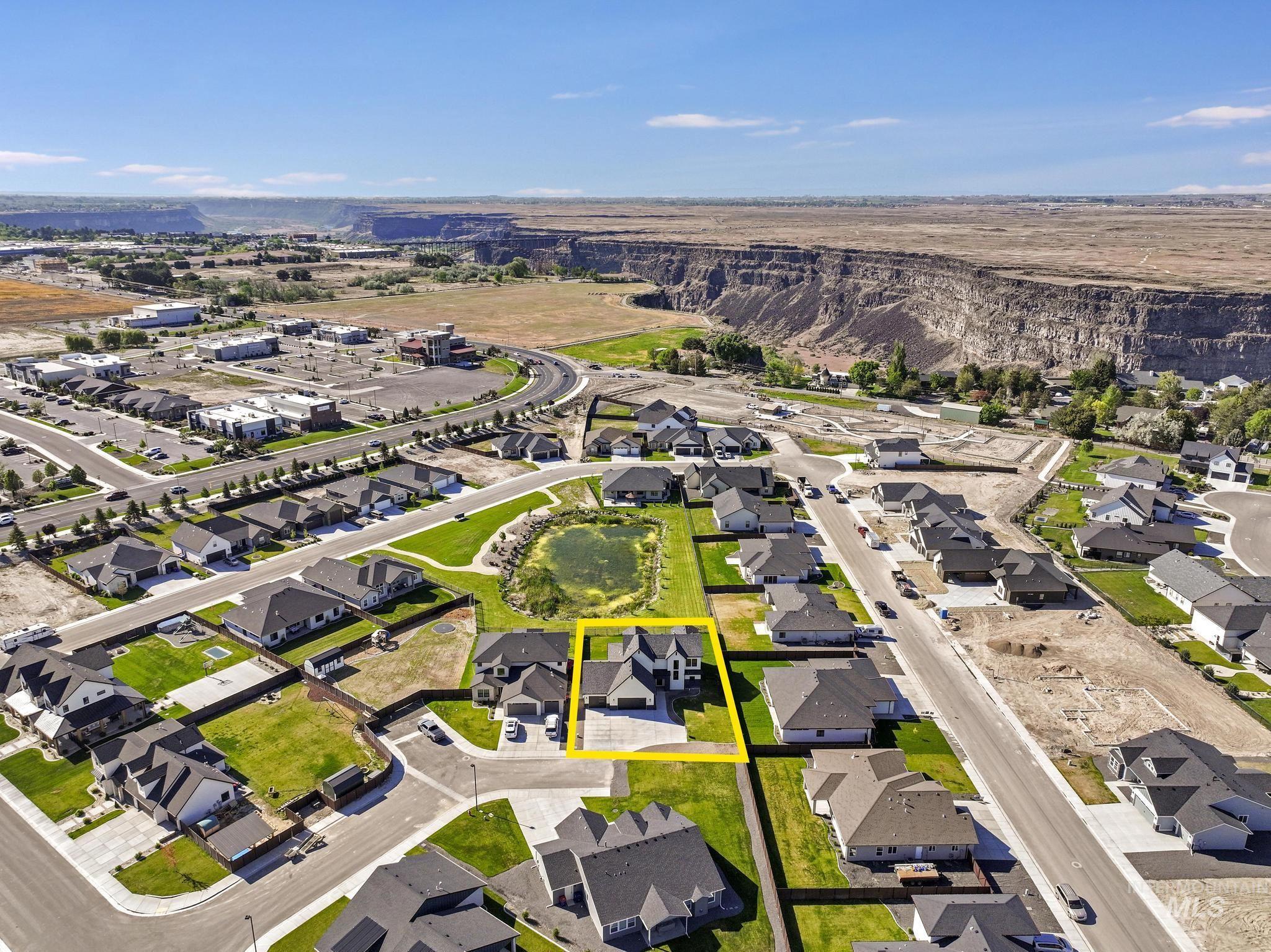 1580 Mary Alice Lake Way, Twin Falls, Idaho 83301-3425, 5 Bedrooms, 3.5 Bathrooms, Residential For Sale, Price $750,000, 98978830