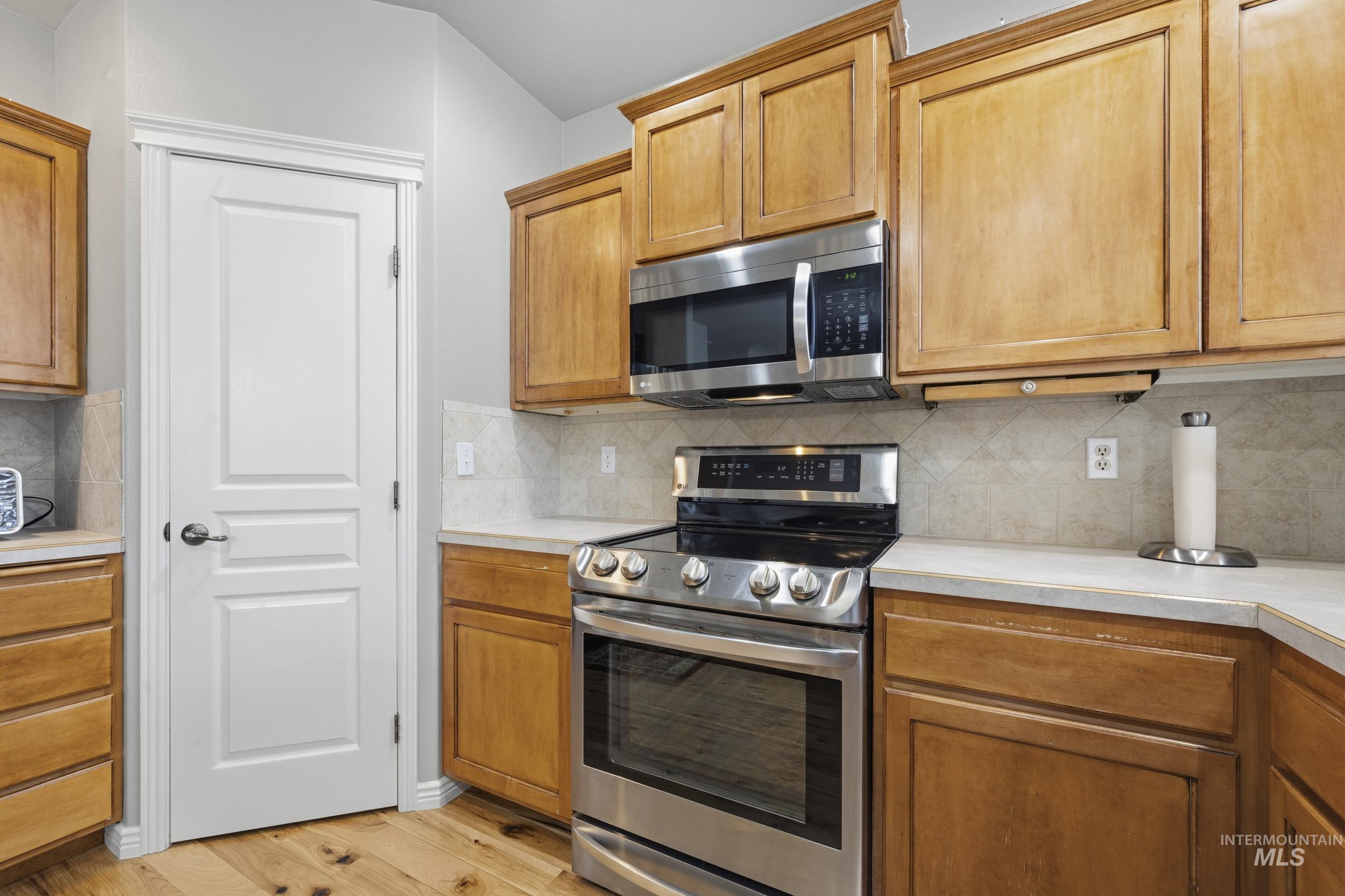 2882 S. Groom Way, Meridian, Idaho 83642, 4 Bedrooms, 2.5 Bathrooms, Residential For Sale, Price $625,000,MLS 98978832