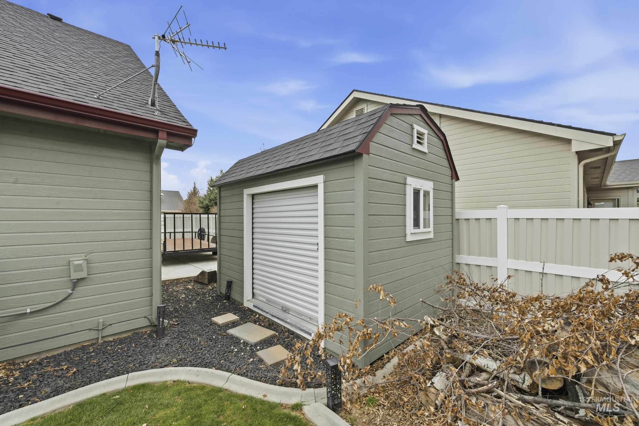 2882 S. Groom Way, Meridian, Idaho 83642, 4 Bedrooms, 2.5 Bathrooms, Residential For Sale, Price $625,000,MLS 98978832