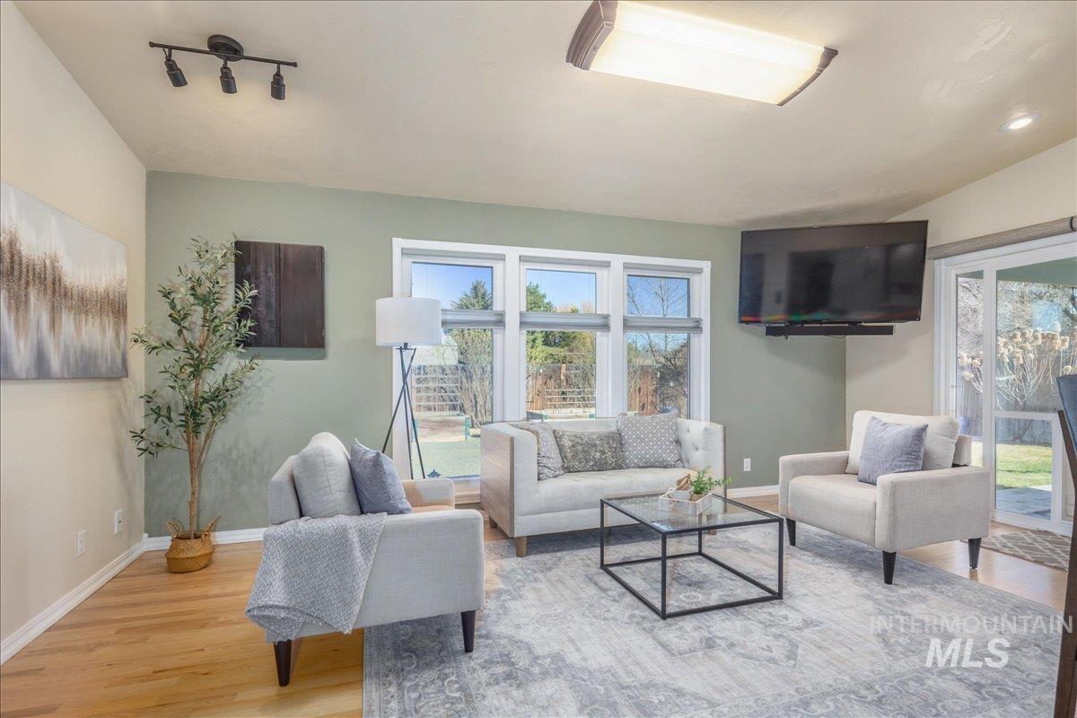 8688 W Mediterranean Ct, Boise, Idaho 83709, 3 Bedrooms, 2 Bathrooms, Residential For Sale, Price $599,900,MLS 98978833