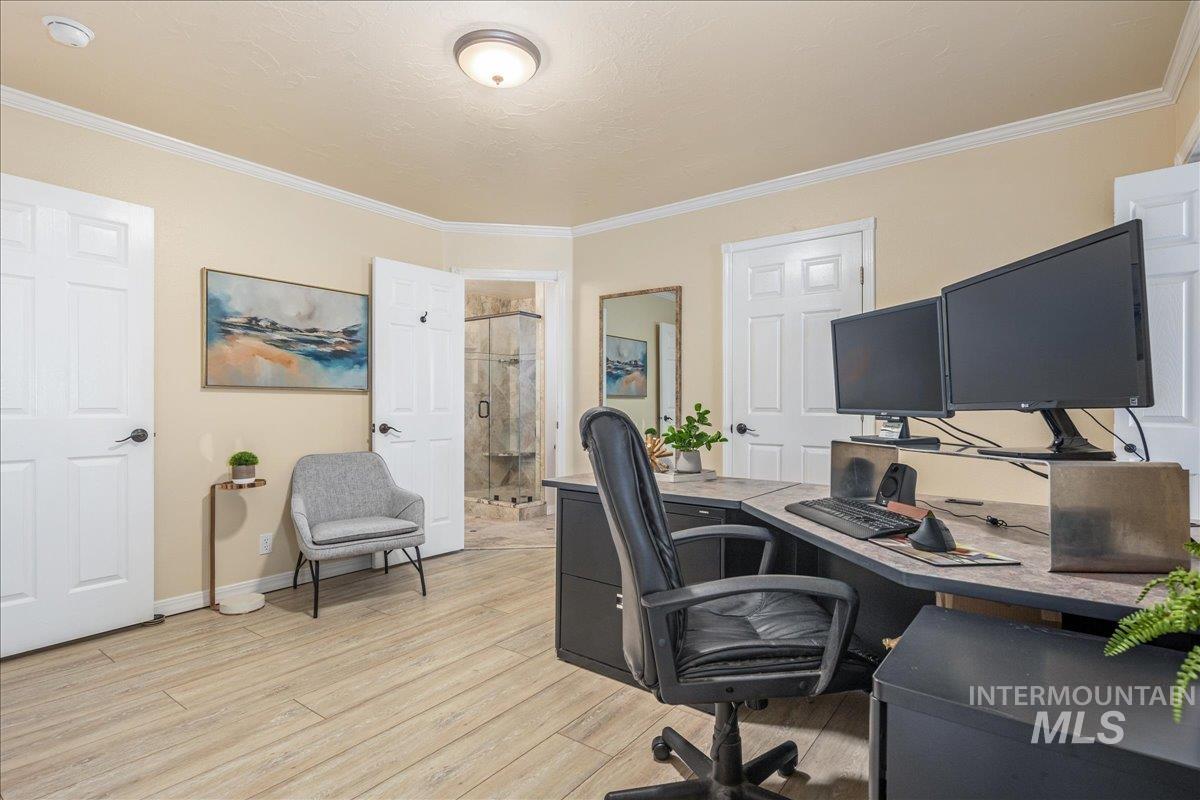 8688 W Mediterranean Ct, Boise, Idaho 83709, 3 Bedrooms, 2 Bathrooms, Residential For Sale, Price $599,900,MLS 98978833