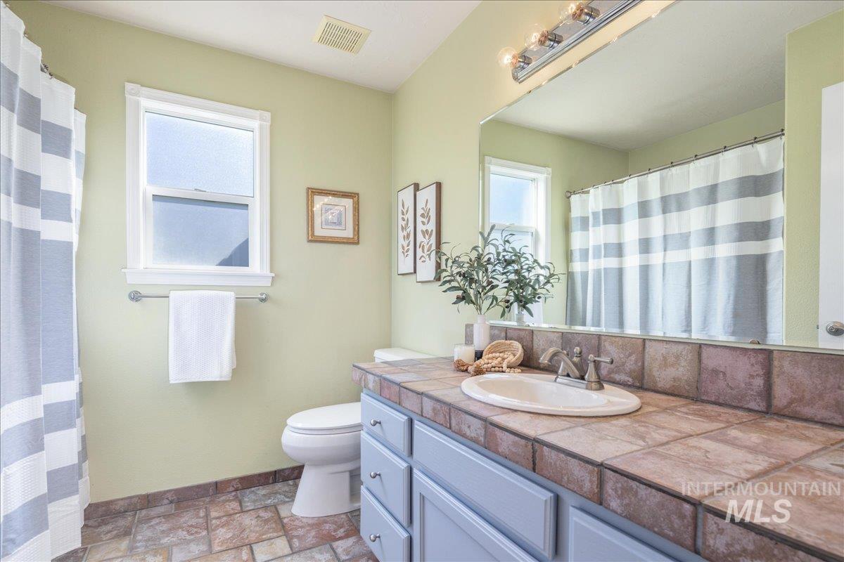 8688 W Mediterranean Ct, Boise, Idaho 83709, 3 Bedrooms, 2 Bathrooms, Residential For Sale, Price $599,900,MLS 98978833