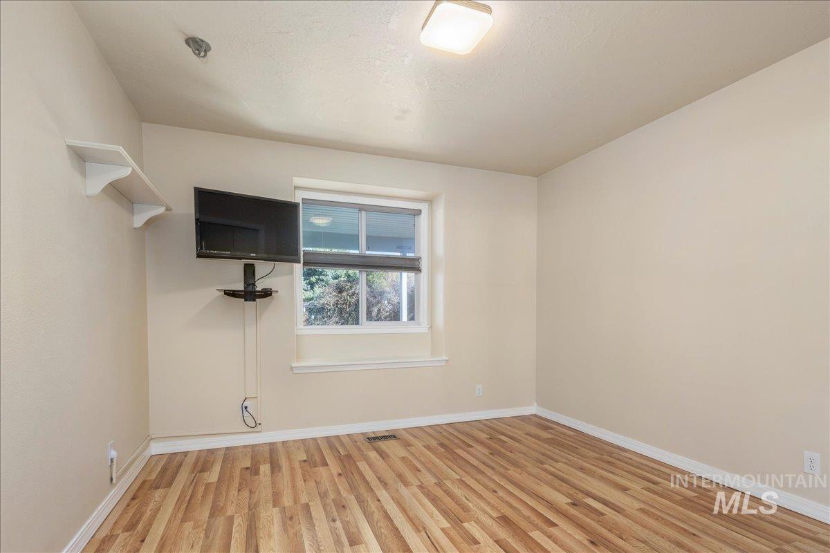 8688 W Mediterranean Ct, Boise, Idaho 83709, 3 Bedrooms, 2 Bathrooms, Residential For Sale, Price $599,900,MLS 98978833