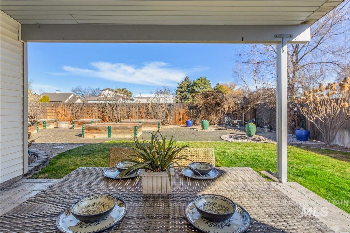 8688 W Mediterranean Ct, Boise, Idaho 83709, 3 Bedrooms, 2 Bathrooms, Residential For Sale, Price $599,900,MLS 98978833