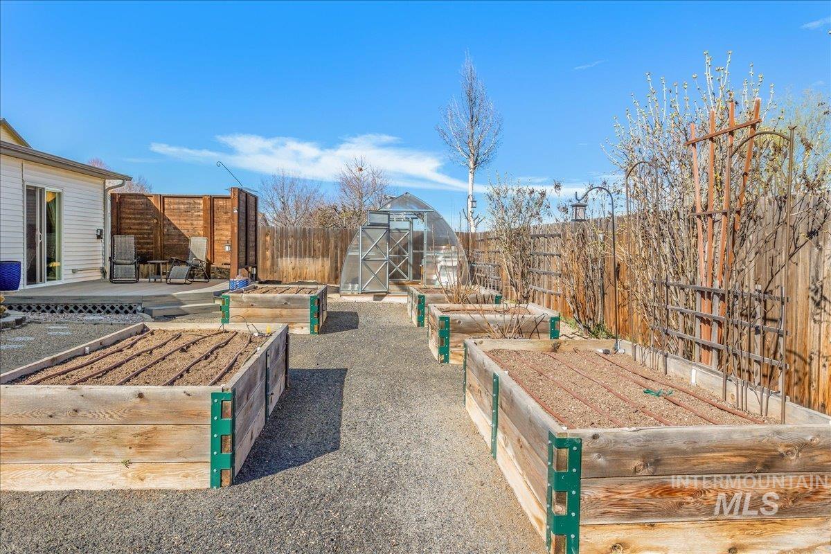 8688 W Mediterranean Ct, Boise, Idaho 83709, 3 Bedrooms, 2 Bathrooms, Residential For Sale, Price $599,900,MLS 98978833