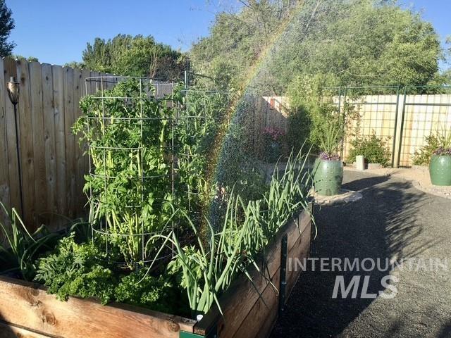 8688 W Mediterranean Ct, Boise, Idaho 83709, 3 Bedrooms, 2 Bathrooms, Residential For Sale, Price $599,900,MLS 98978833