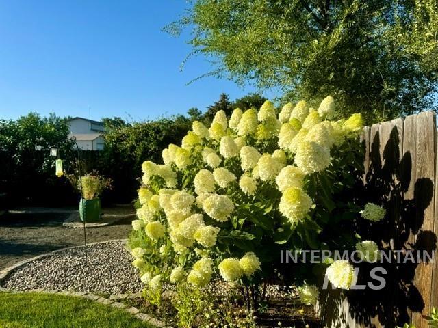 8688 W Mediterranean Ct, Boise, Idaho 83709, 3 Bedrooms, 2 Bathrooms, Residential For Sale, Price $599,900,MLS 98978833